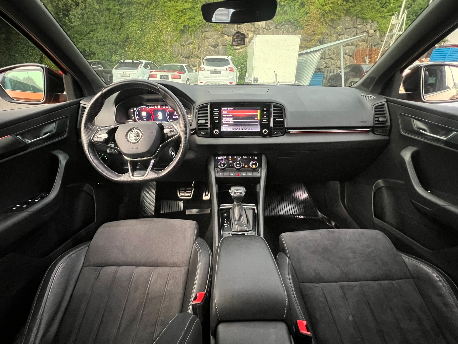 SKODA Karoq 2.0 TDI CR Sport Line 4x4 DSG-image-10