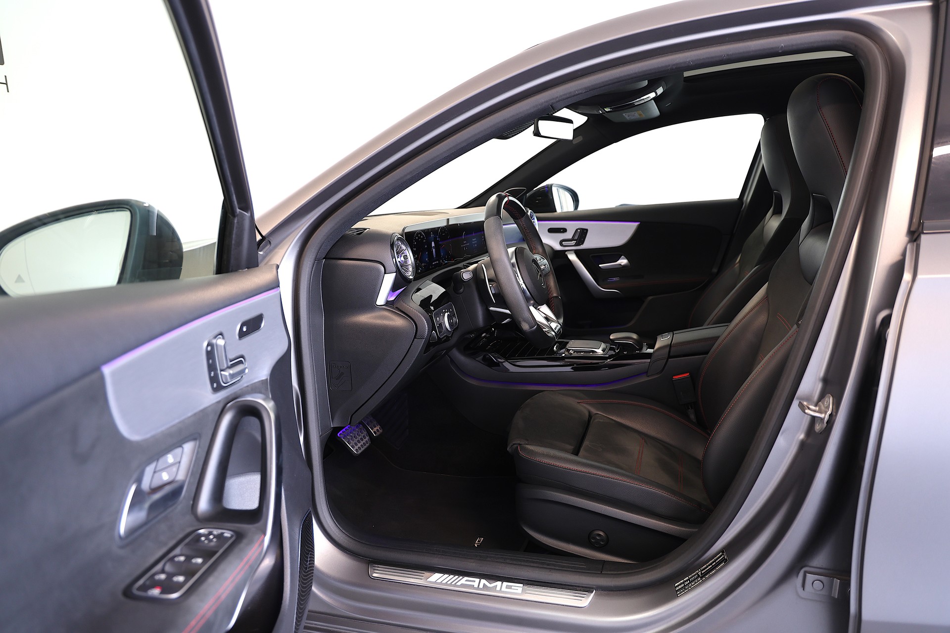 MERCEDES-BENZ A 45 S AMG 4matic+ *Akrapovic*-image-6