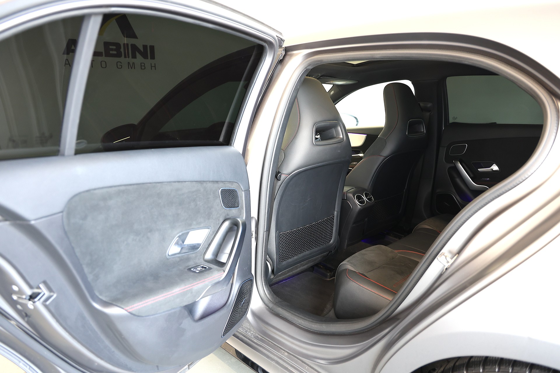 MERCEDES-BENZ A 45 S AMG 4matic+ *Akrapovic*-image-15