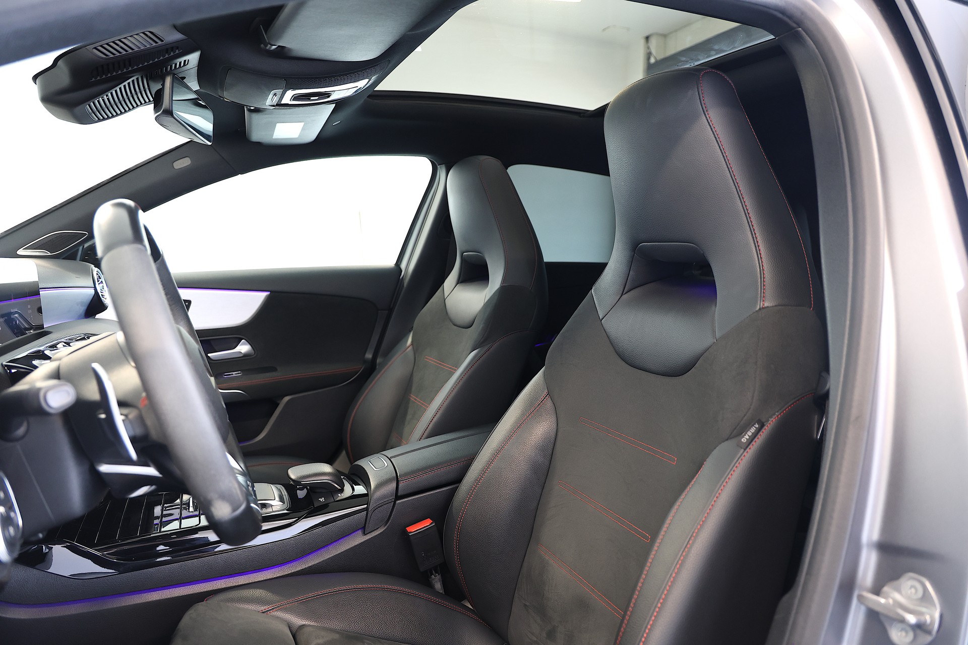 MERCEDES-BENZ A 45 S AMG 4matic+ *Akrapovic*-image-7