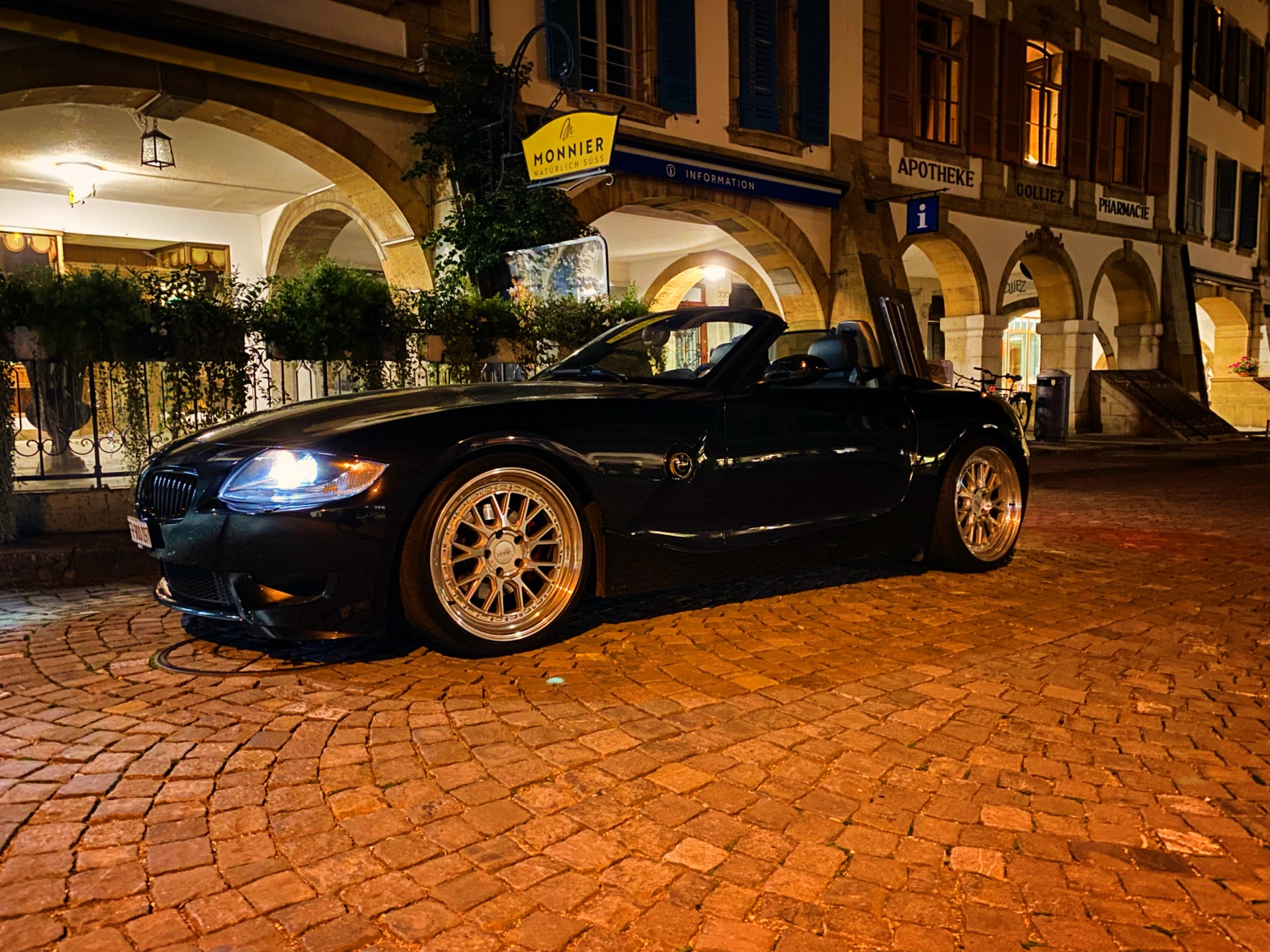 BMW 3.0i-image-1