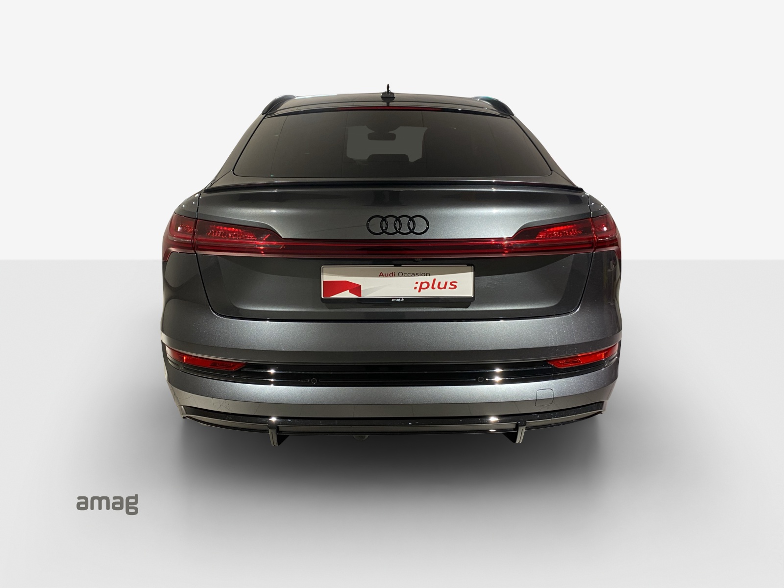 AUDI e-tron 55 Sportback S Line quattro-image-4