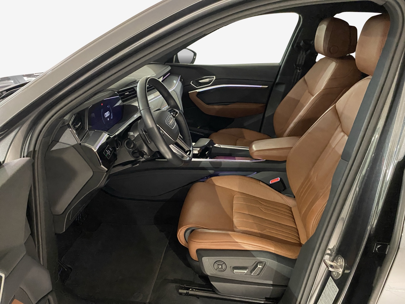 AUDI e-tron 55 Sportback S Line quattro-image-8