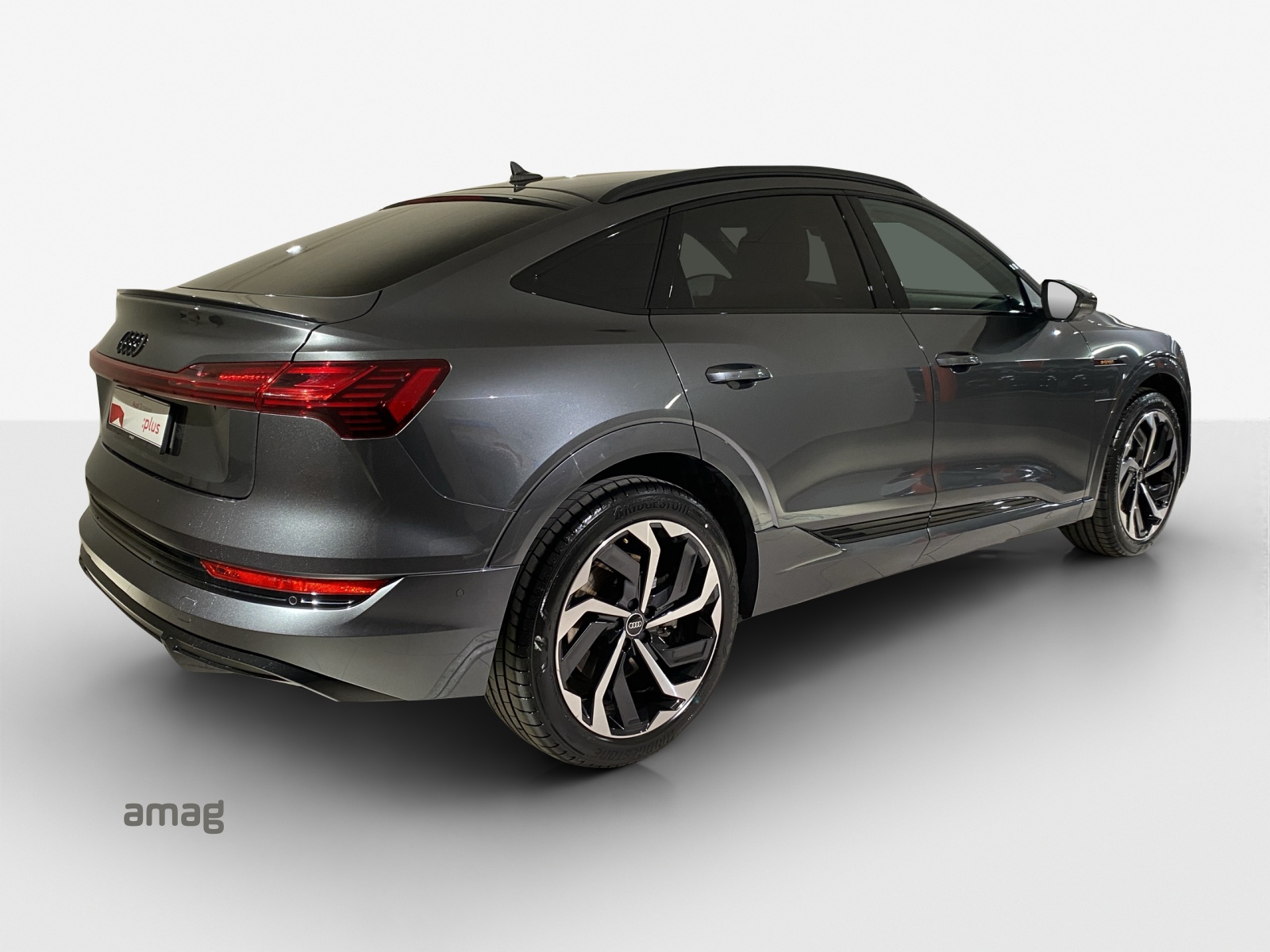 AUDI e-tron 55 Sportback S Line quattro-image-5