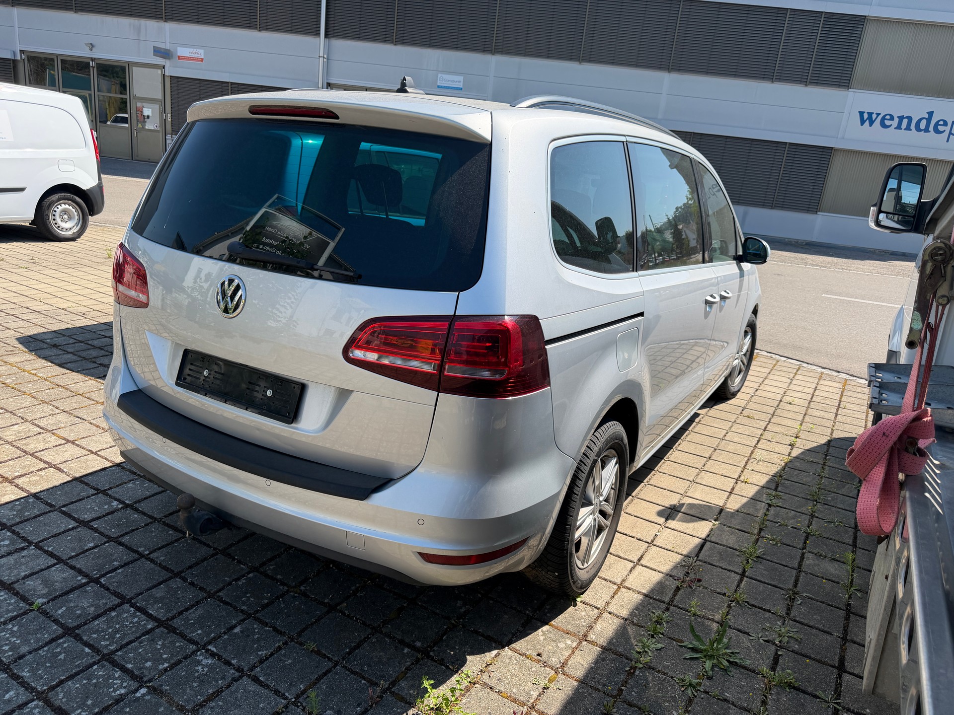 VW Sharan 2.0 TDI BMT Highline 4Motion DSG-image-2