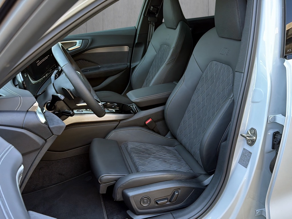 AUDI A5 Limousine e-hybrid quattro 270 kW S tronic*Panodach, B&O Sound, Matrix-LED, Np;99'400.-Fr. (5-Jahre Garantie)-image-9