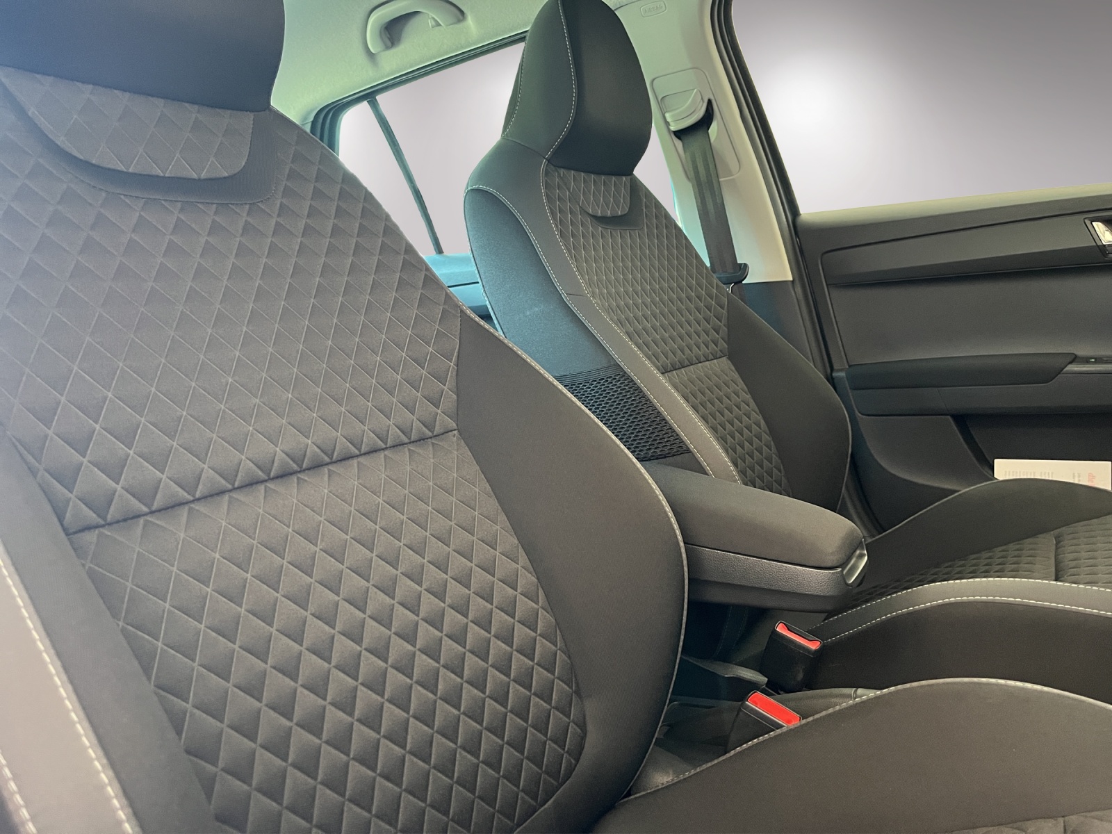 SKODA Fabia 1.0 TSI Style DSG-image-17