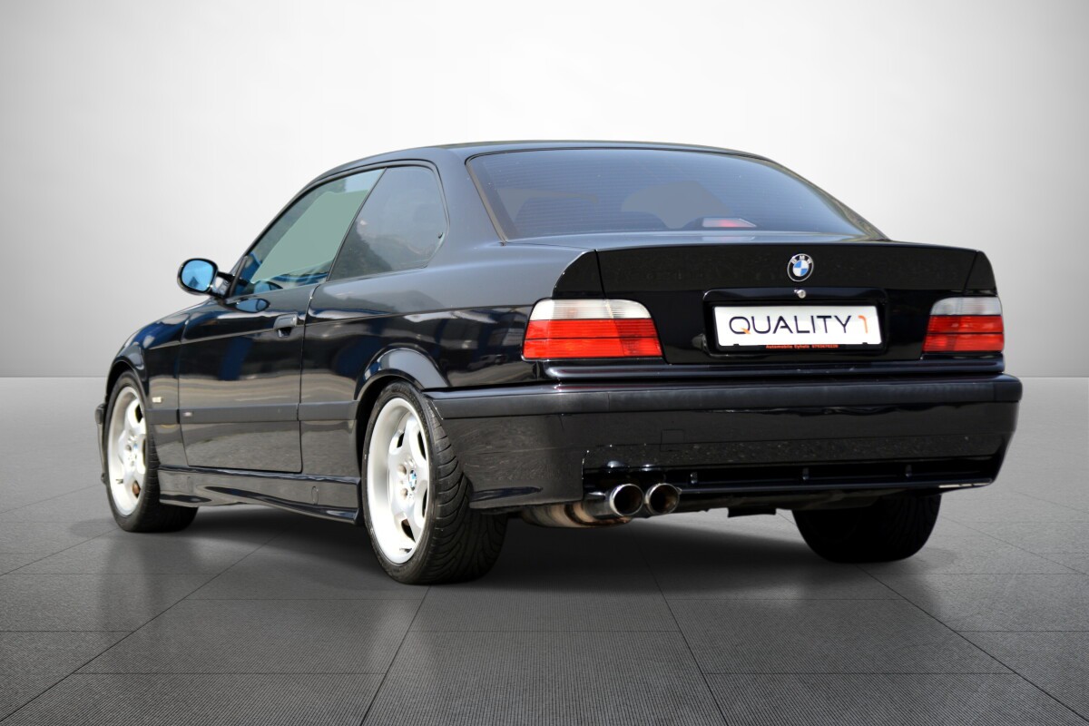 BMW 323i Coupé Sport Edition-image-4