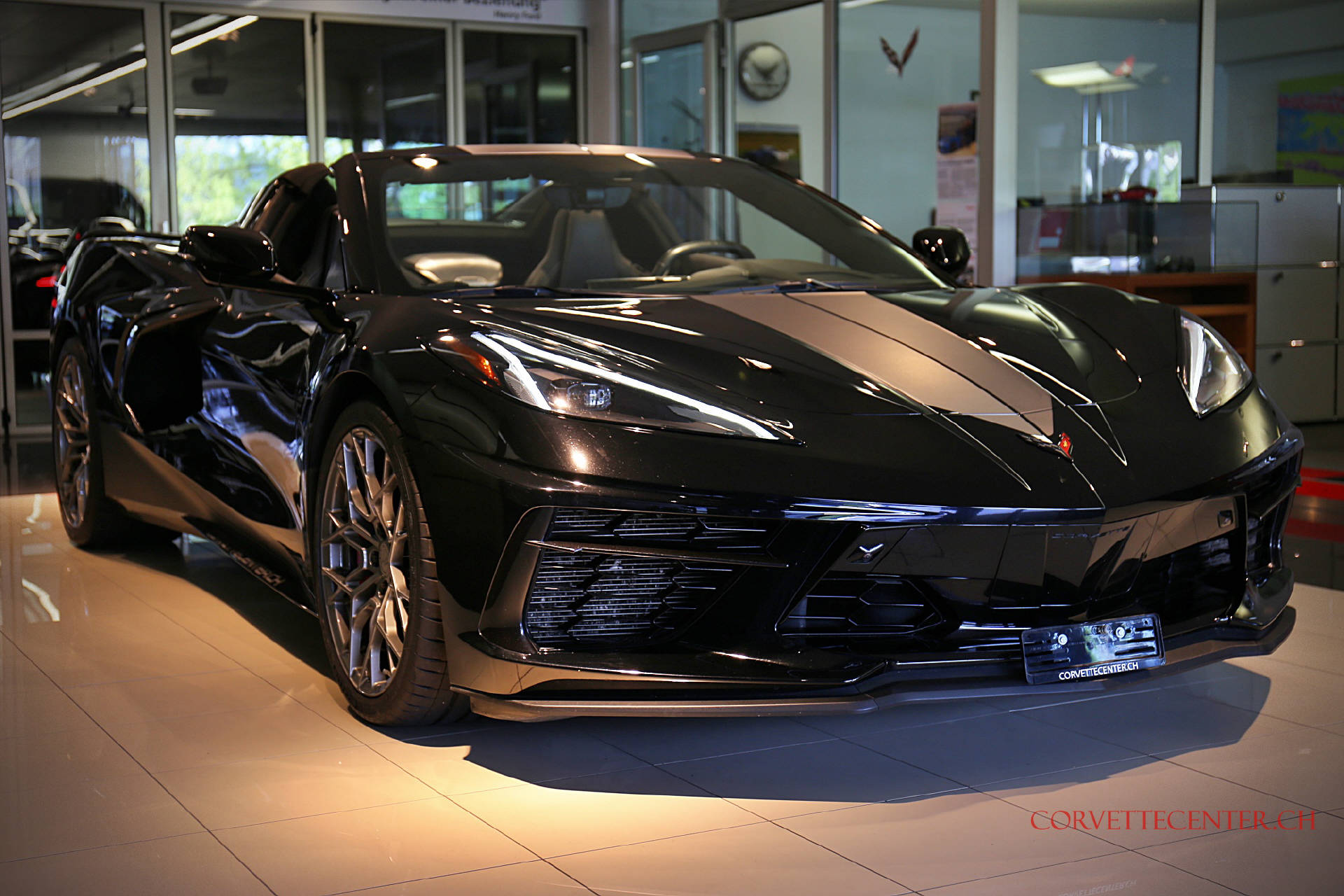 CHEVROLET Corvette Convertible 6.2 V8 Z51-image-4