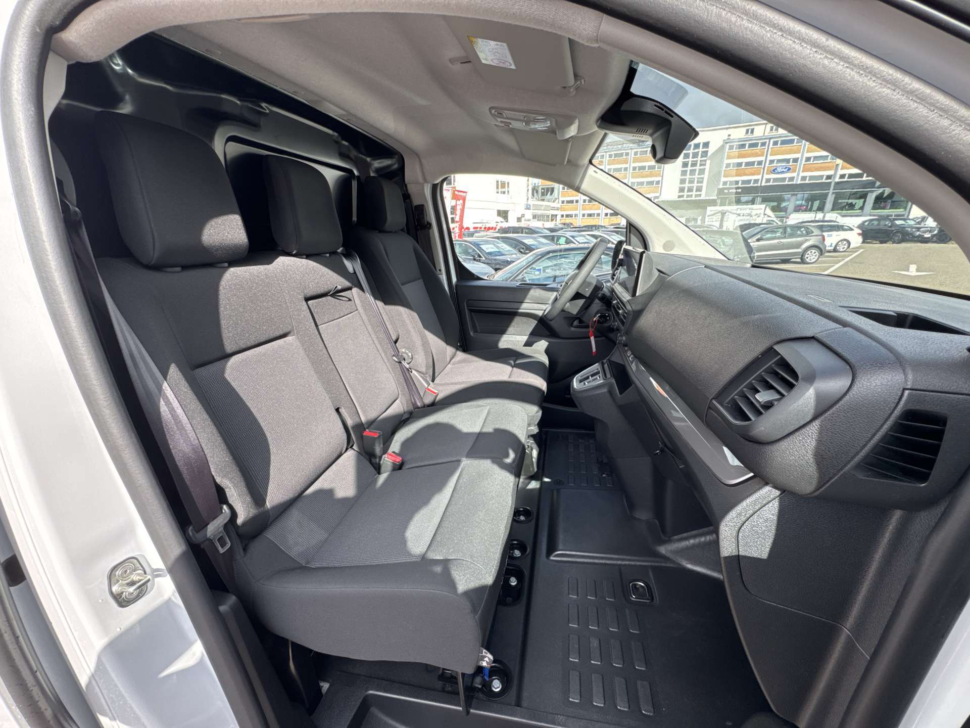 FIAT Scudo 2.0 BlueHDi L3 3-Plätzer EAT-Automat-image-12