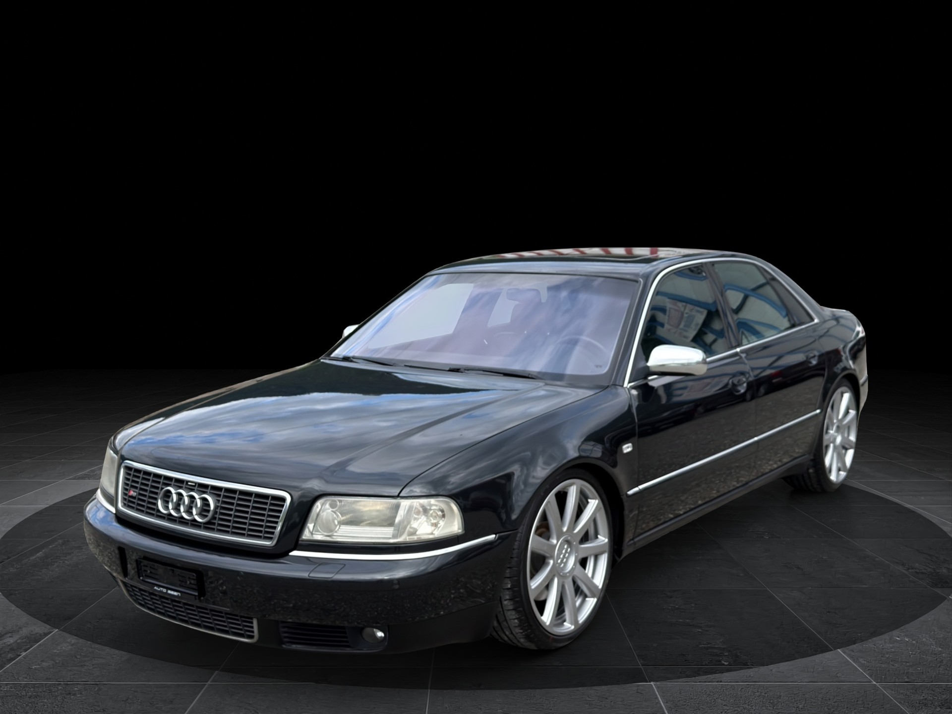 AUDI S8 4.2 quattro-image-4