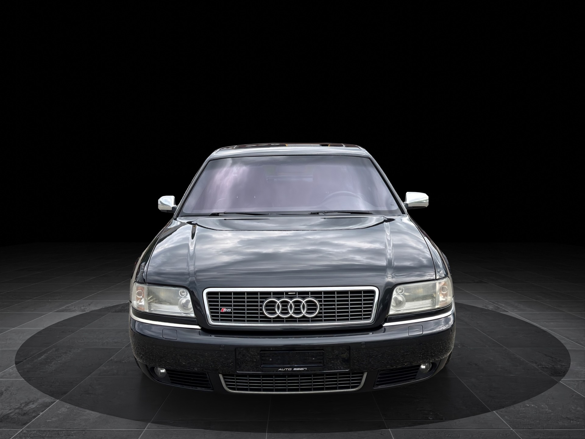 AUDI S8 4.2 quattro-image-5