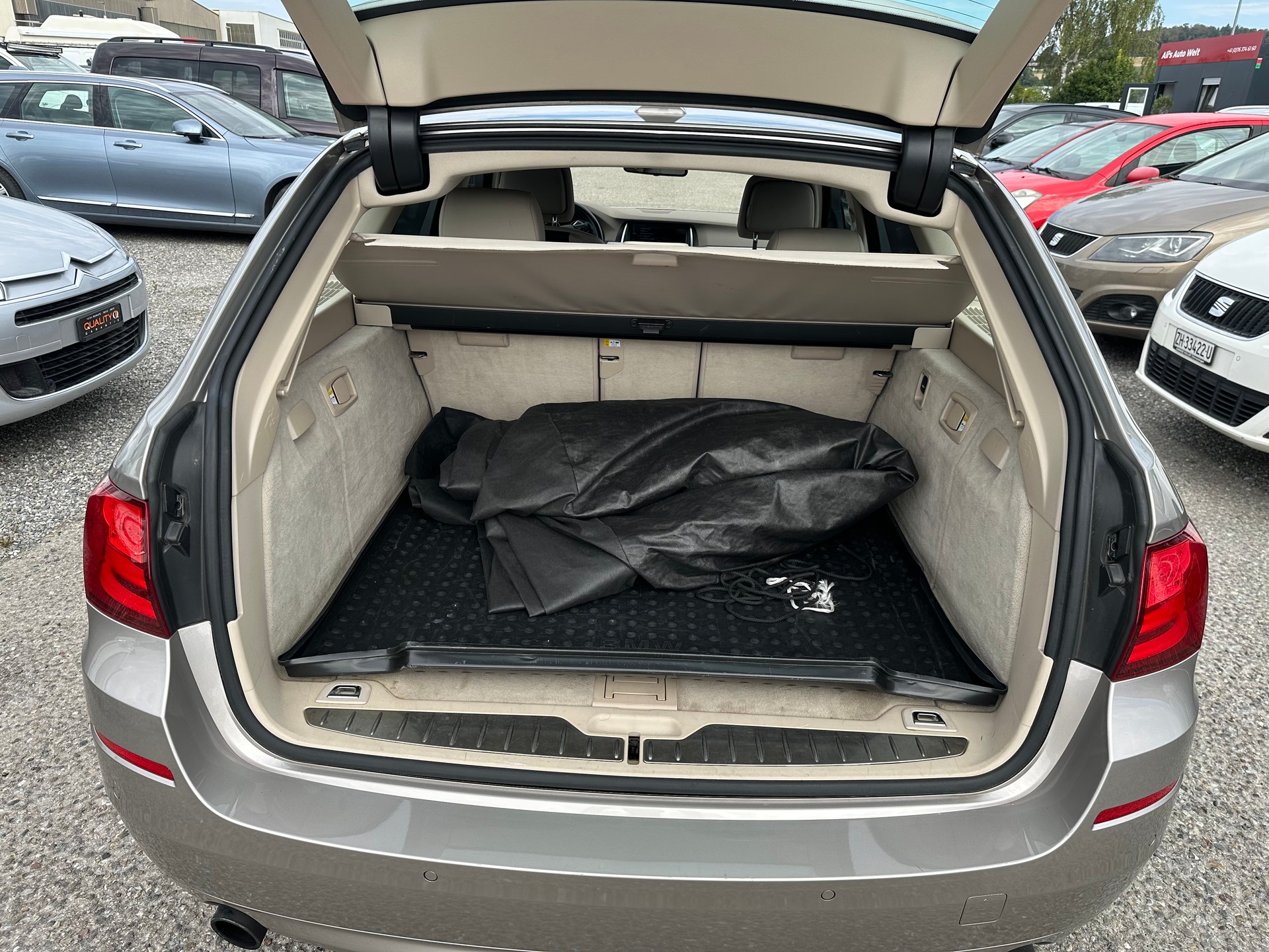 BMW 535i xDrive Touring Steptronic-image-11