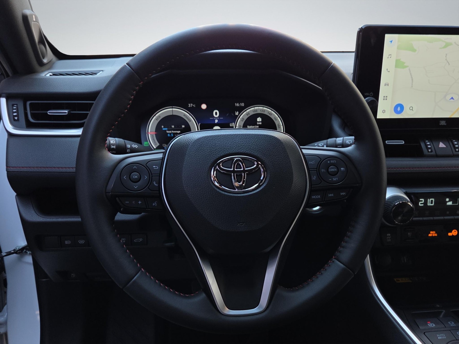 TOYOTA RAV4 2.5 Plug-In-Hybrid Platinum-image-9