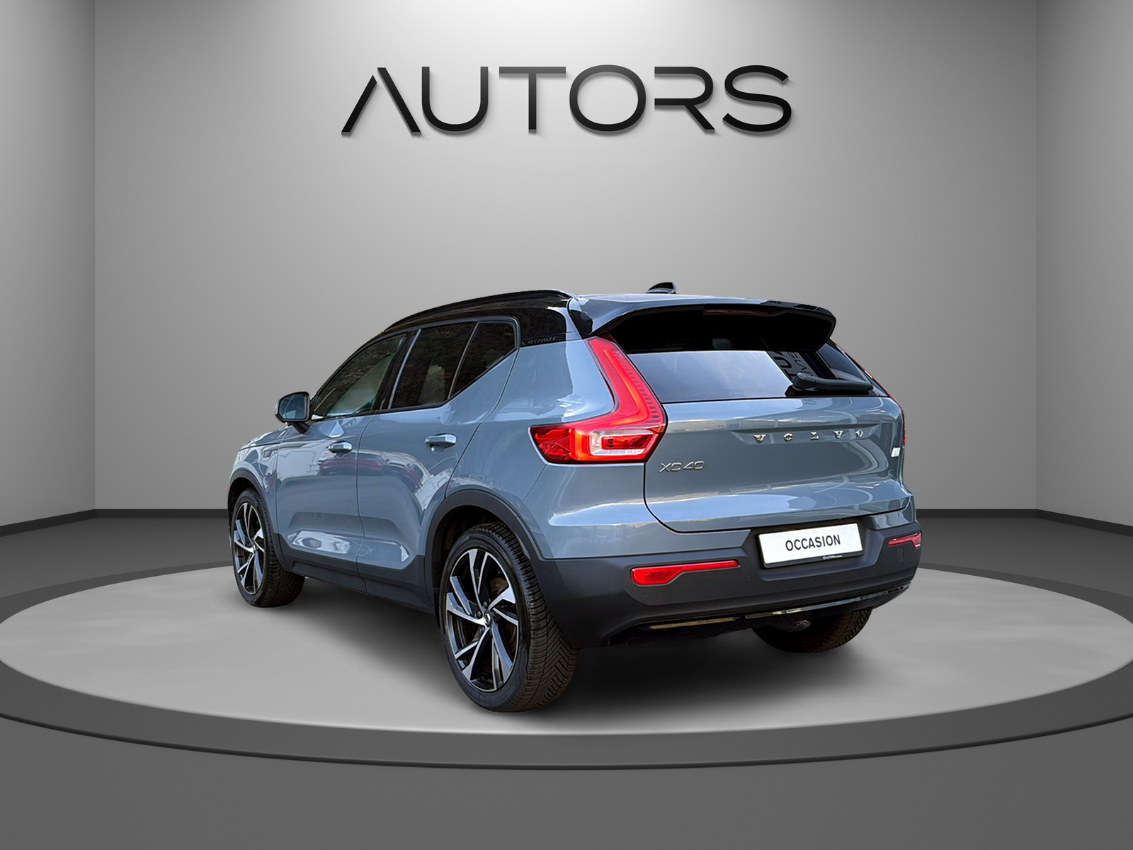 VOLVO XC40 T5 TwE R-Design DCT-image-2