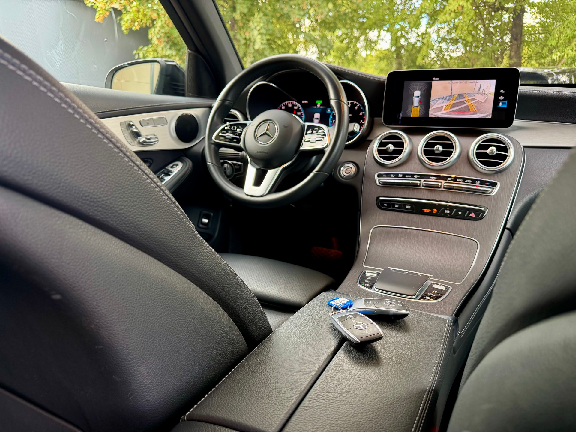 MERCEDES-BENZ GLC 200 4Matic 9G-Tronic - Night Paket - Panoramadach - 10 Jahre/100000 Km Gratis Service - 8-fach Alu --image-12