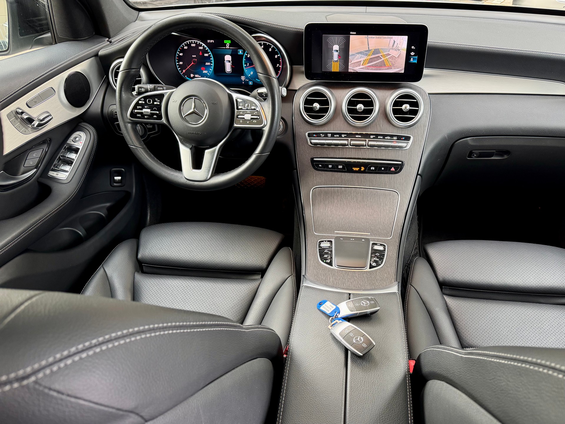 MERCEDES-BENZ GLC 200 4Matic 9G-Tronic - Night Paket - Panoramadach - 10 Jahre/100000 Km Gratis Service - 8-fach Alu --image-14