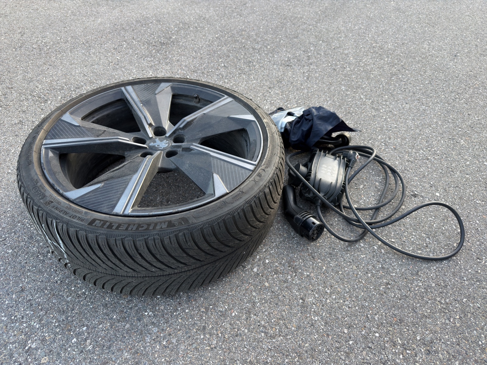 PEUGEOT 508 SW Hybrid4 360 e Sport Engineered-image-19