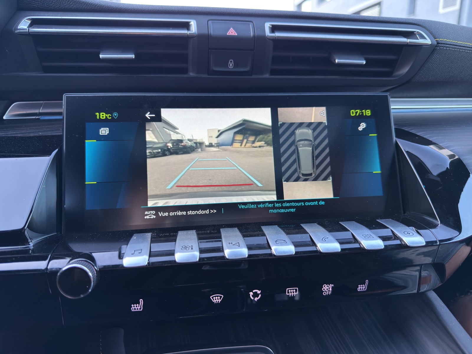 PEUGEOT 508 SW Hybrid4 360 e Sport Engineered-image-28