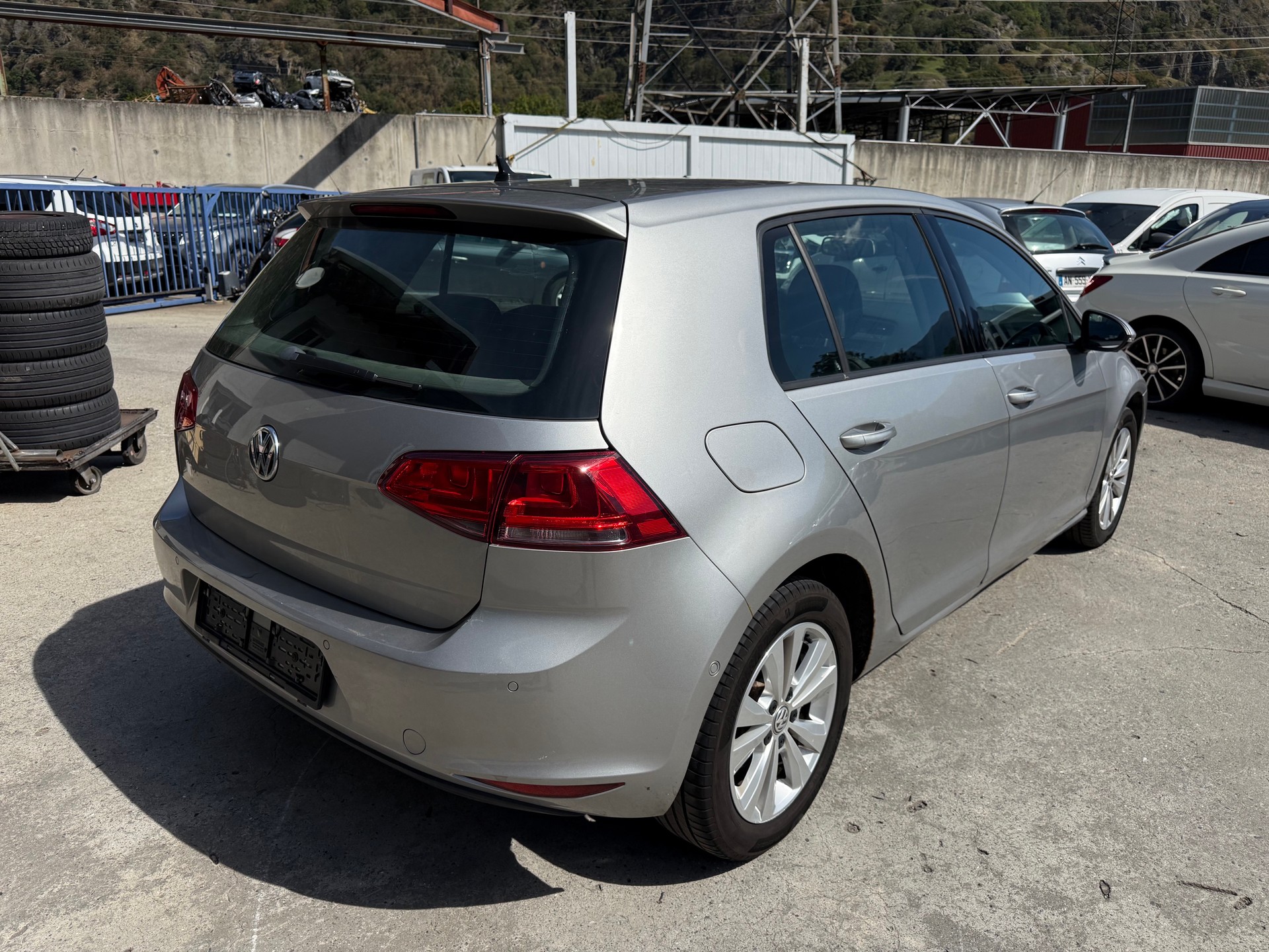 VW Golf 1.6 TDI Comfortline 4Motion-image-7