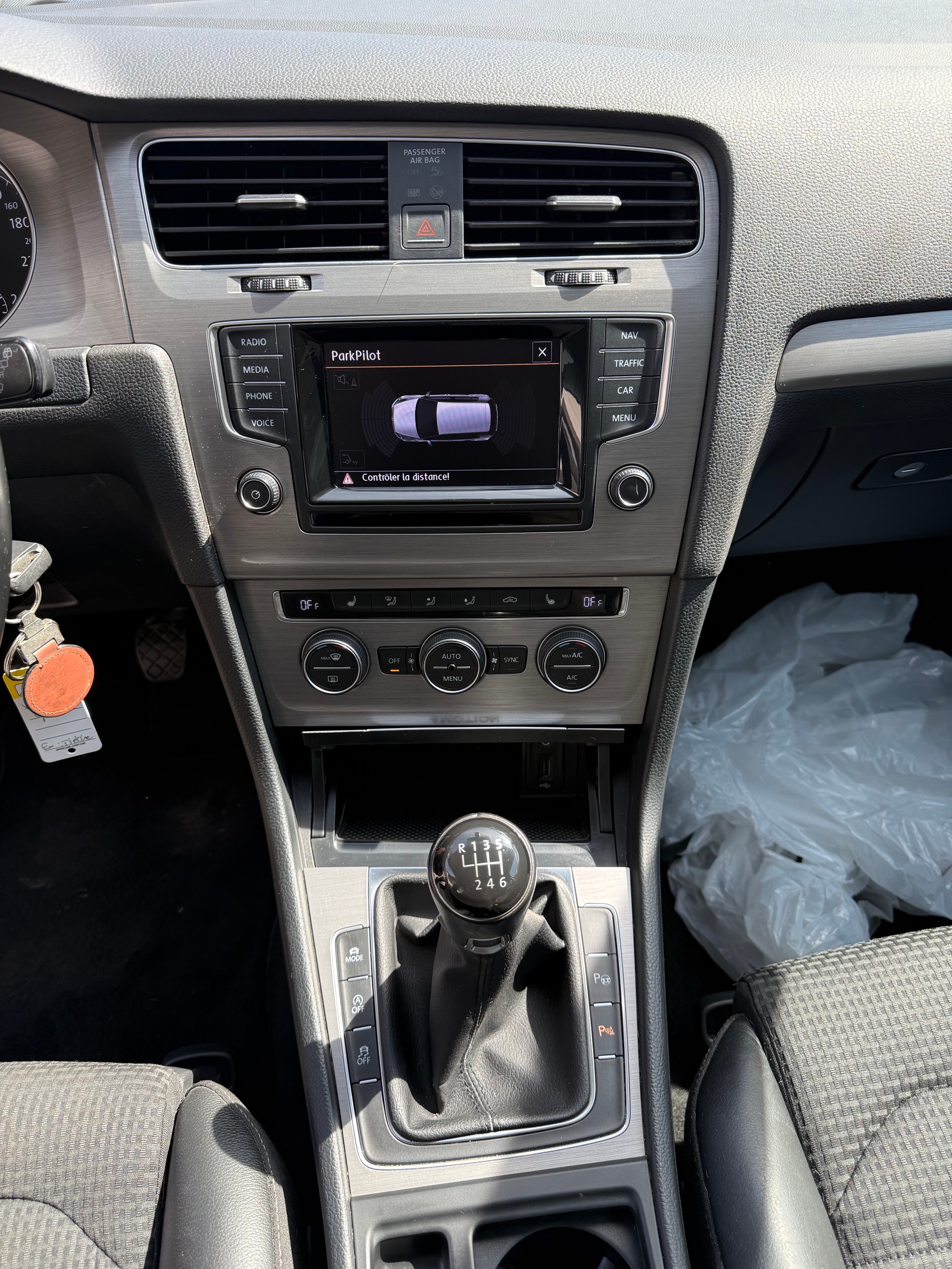 VW Golf 1.6 TDI Comfortline 4Motion-image-14
