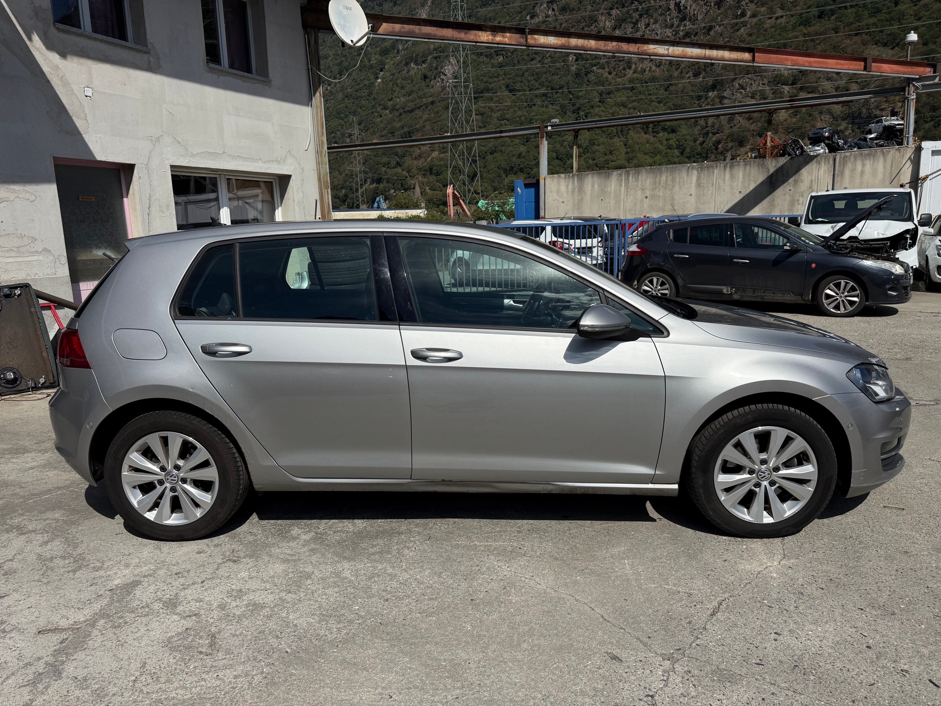 VW Golf 1.6 TDI Comfortline 4Motion-image-4