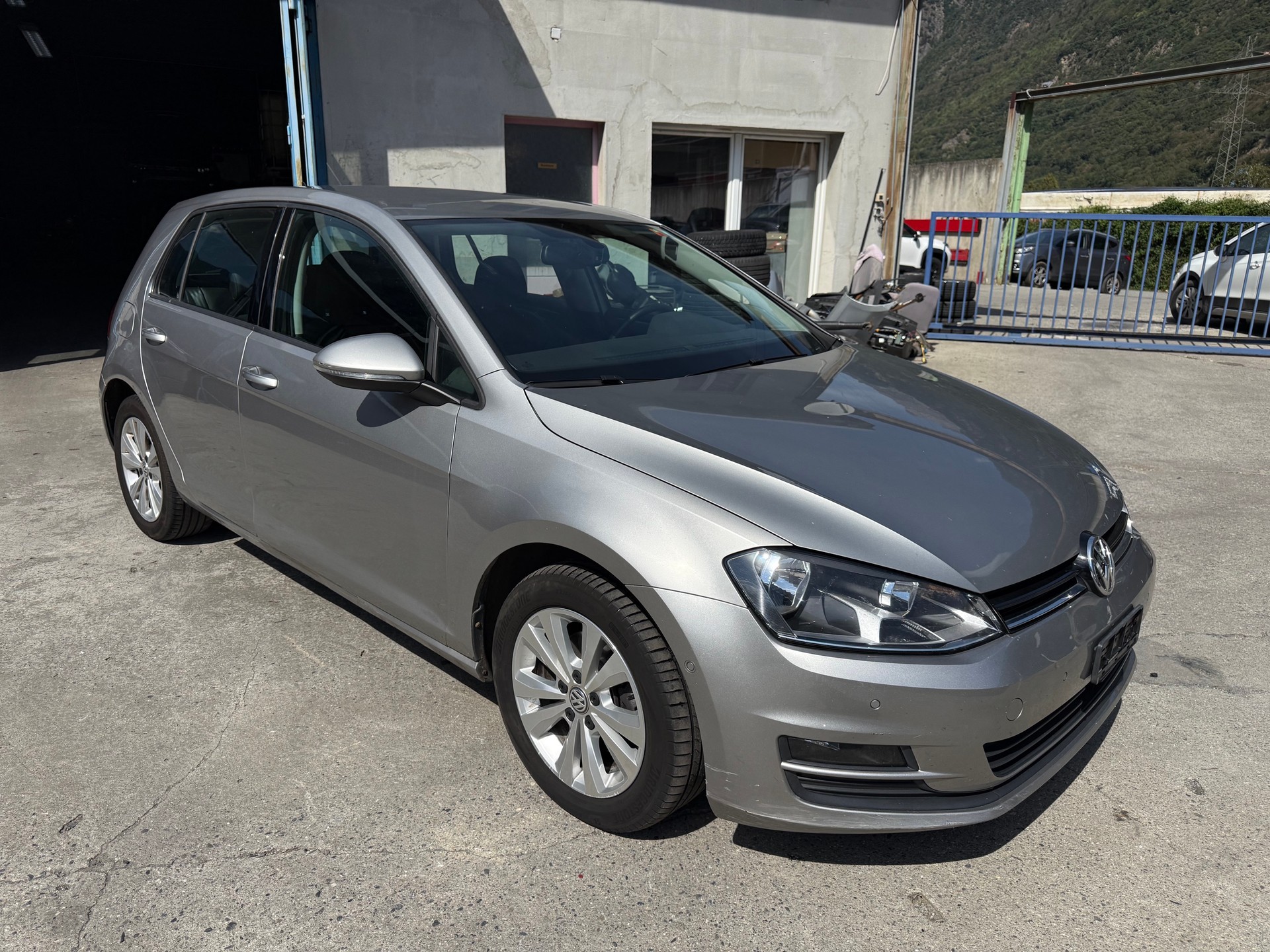 VW Golf 1.6 TDI Comfortline 4Motion-image-3