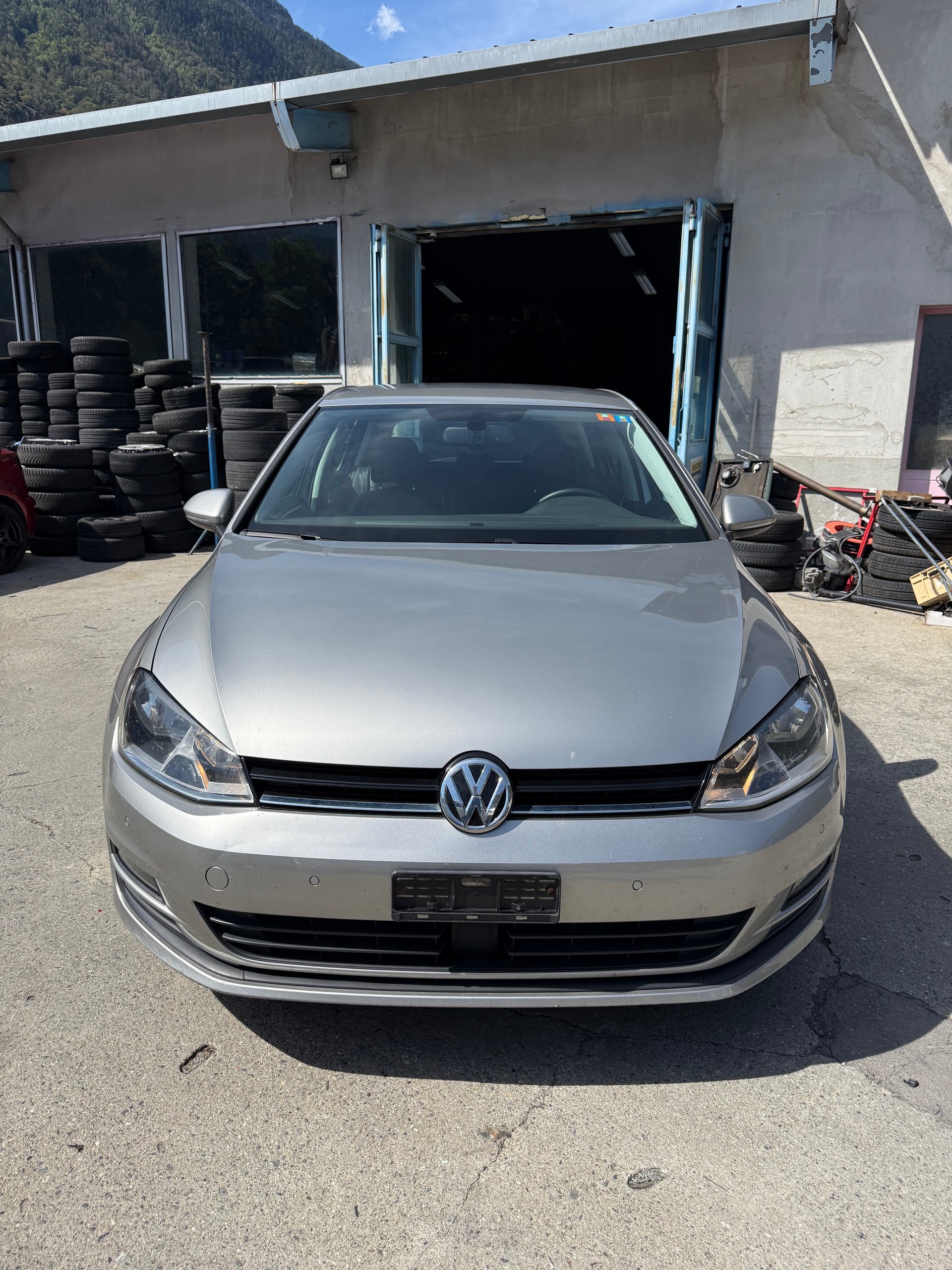 VW Golf 1.6 TDI Comfortline 4Motion-image-2