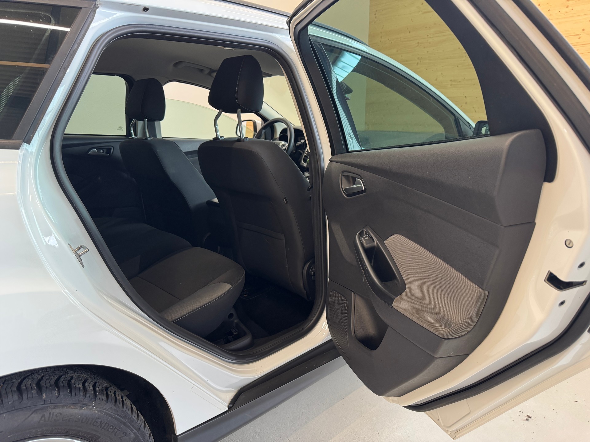 FORD Focus 1.0 SCTi Carving-image-15