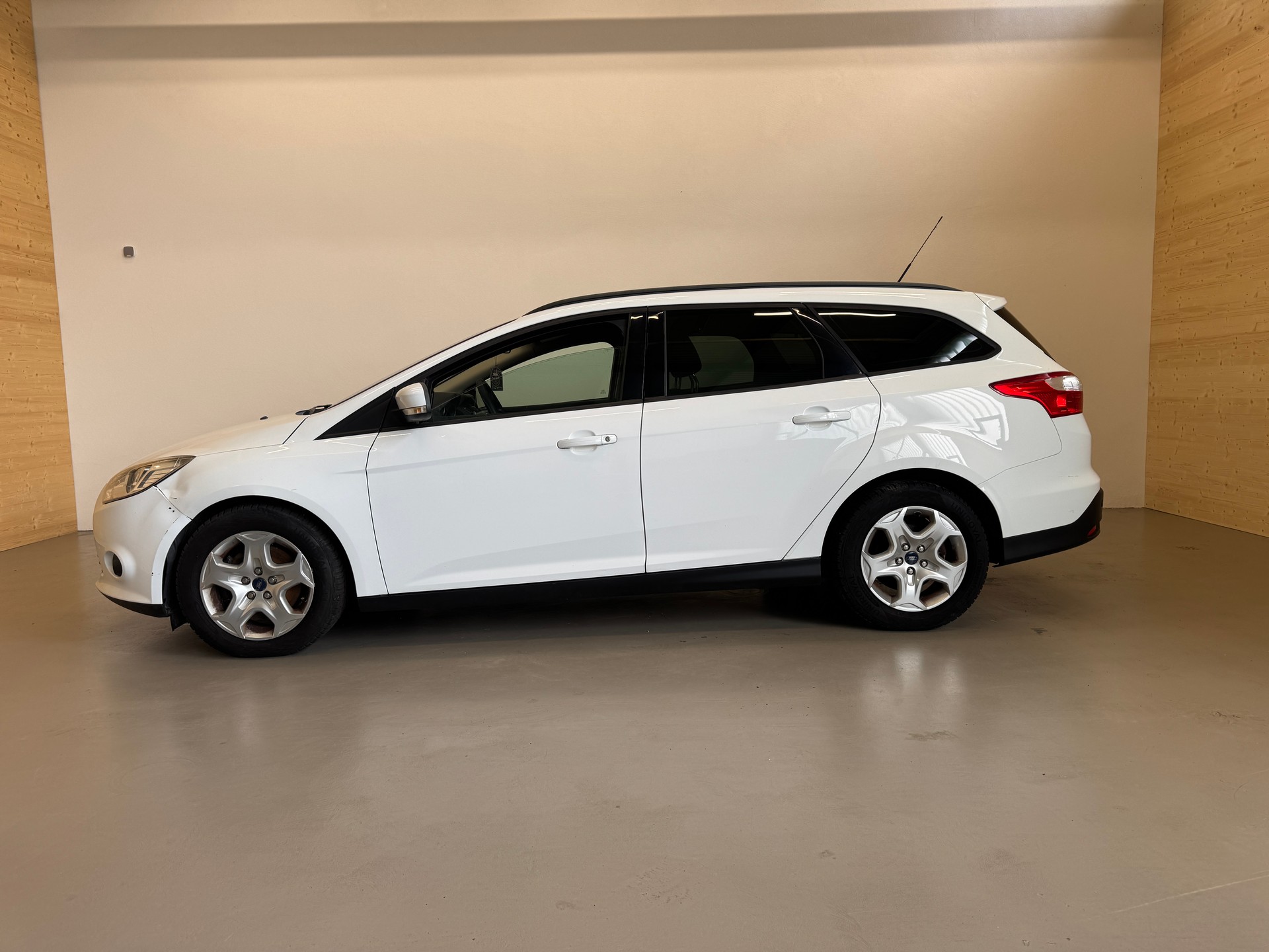 FORD Focus 1.0 SCTi Carving-image-5