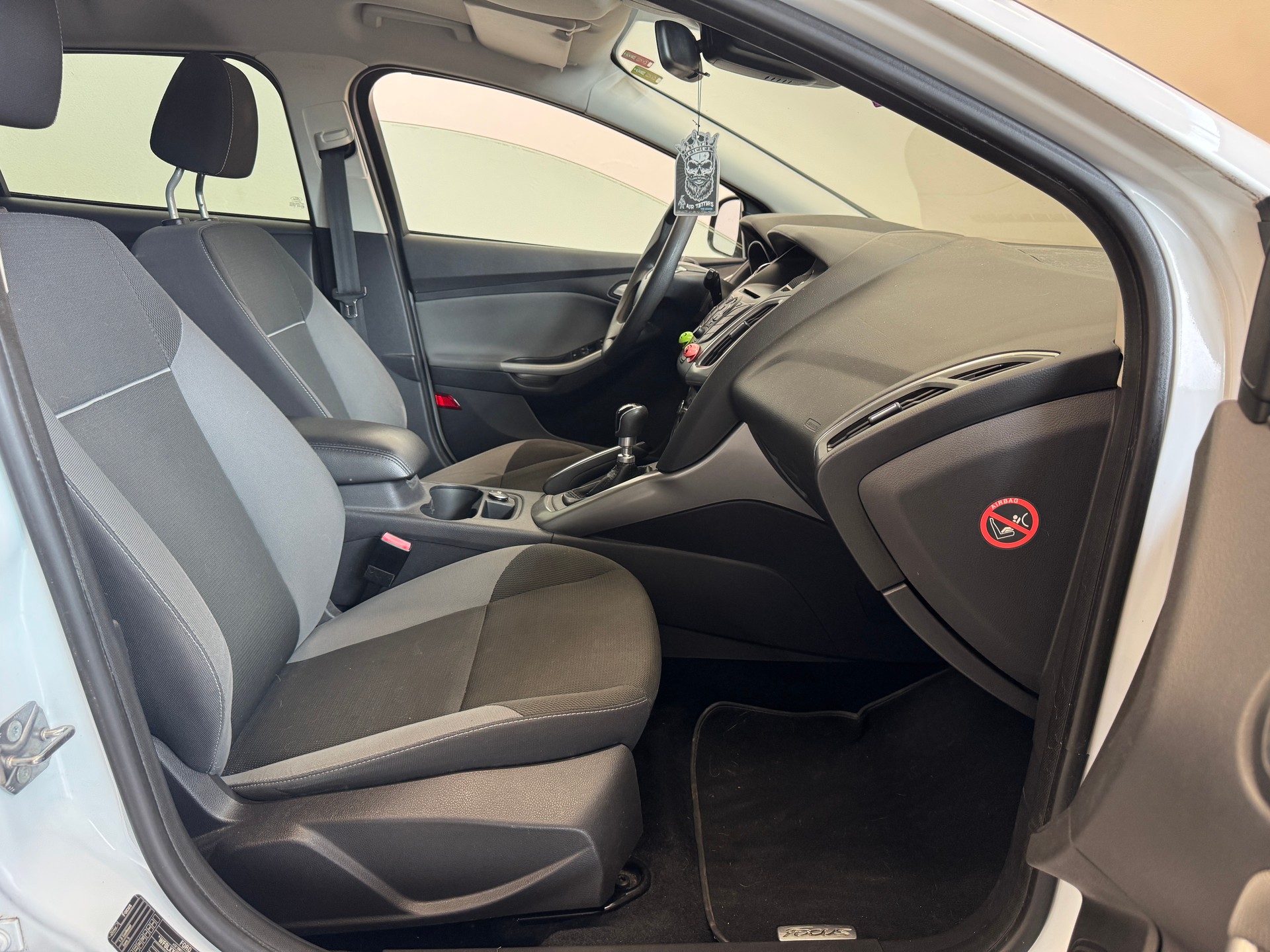 FORD Focus 1.0 SCTi Carving-image-9