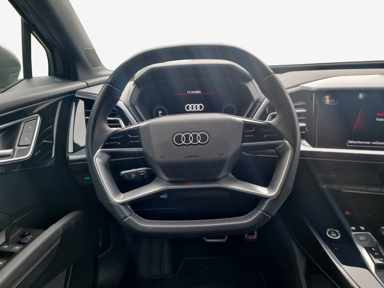 AUDI Q4 e-tron 45 quattro-image-10