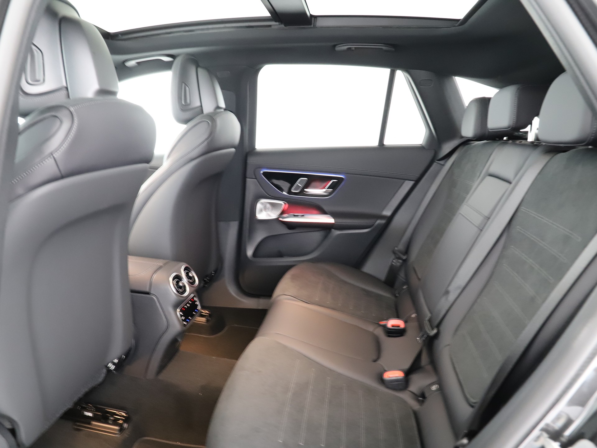 MERCEDES-BENZ GLC 300 e 4M EQ Star-image-9