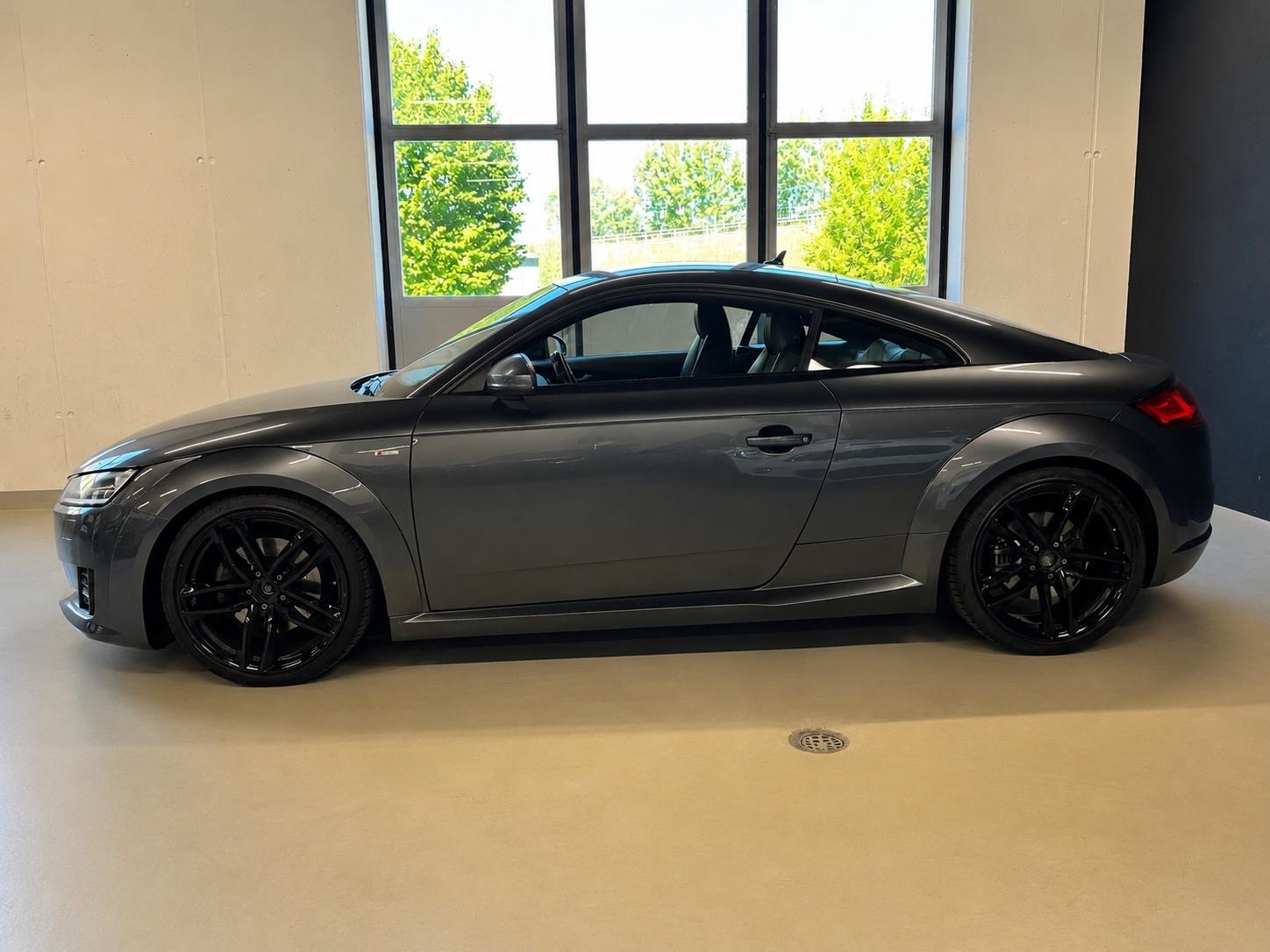 AUDI TT Coupé 2.0 TFSI S-tronic-image-9