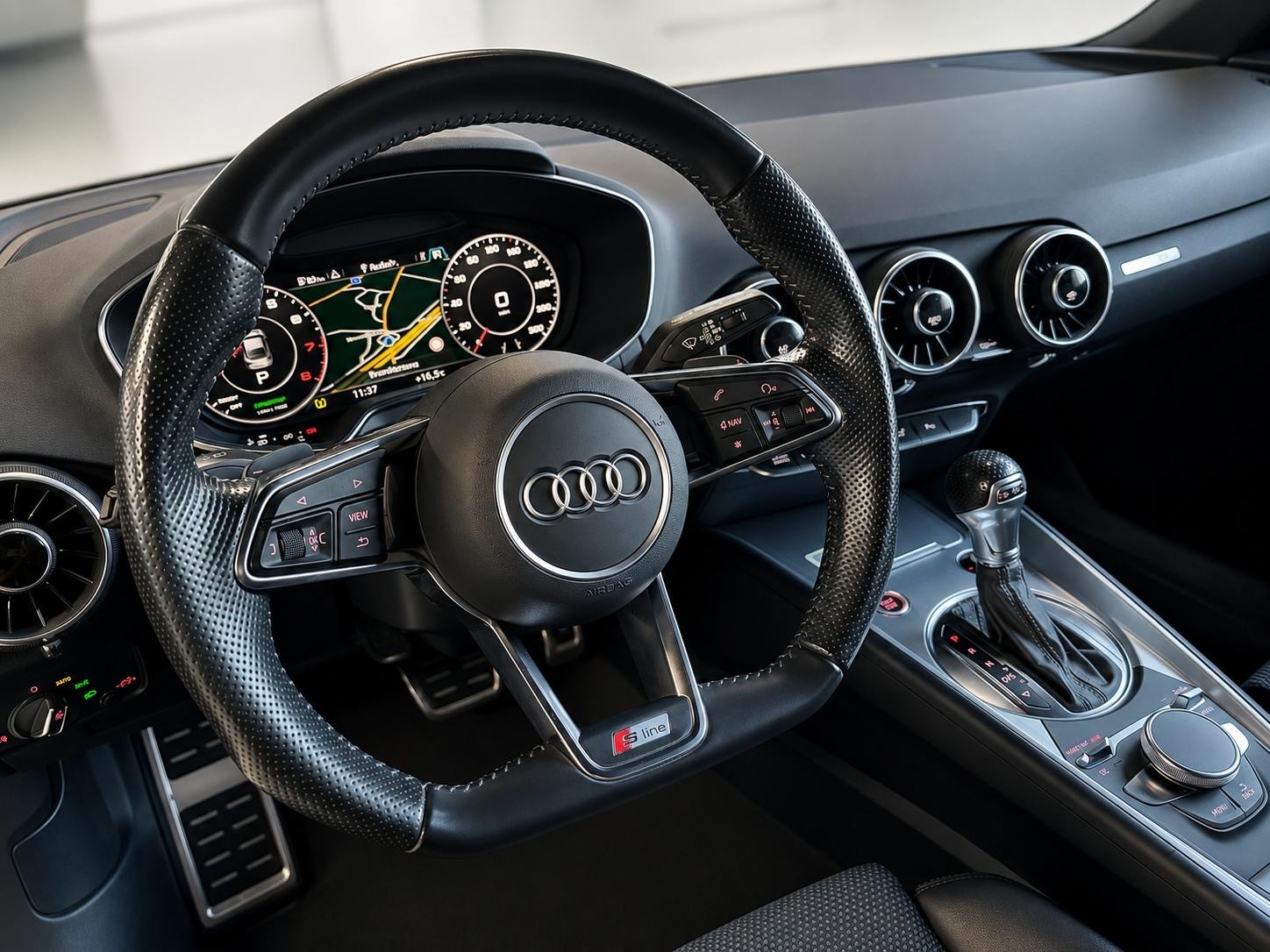 AUDI TT Coupé 2.0 TFSI S-tronic-image-14