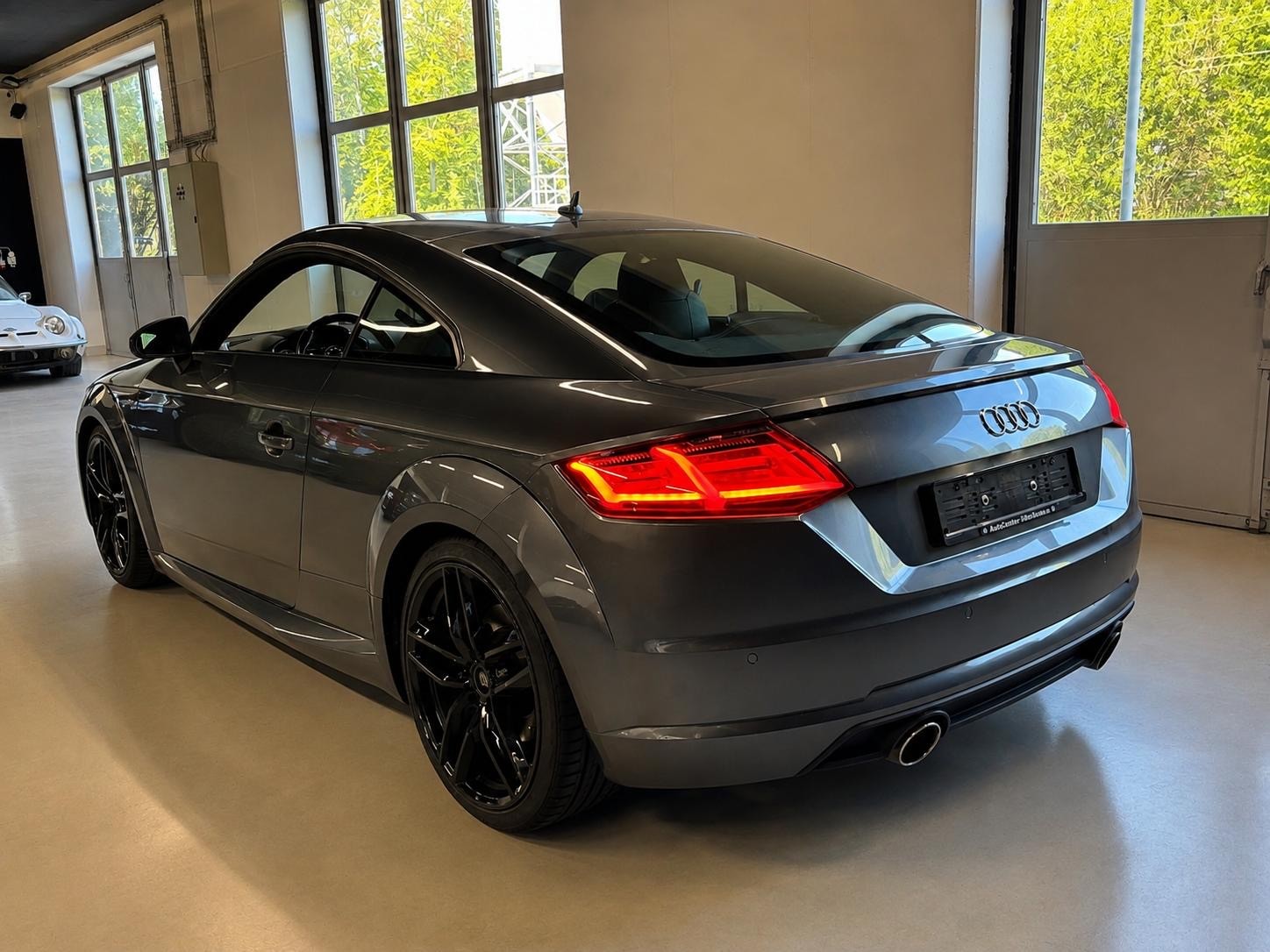 AUDI TT Coupé 2.0 TFSI S-tronic-image-6