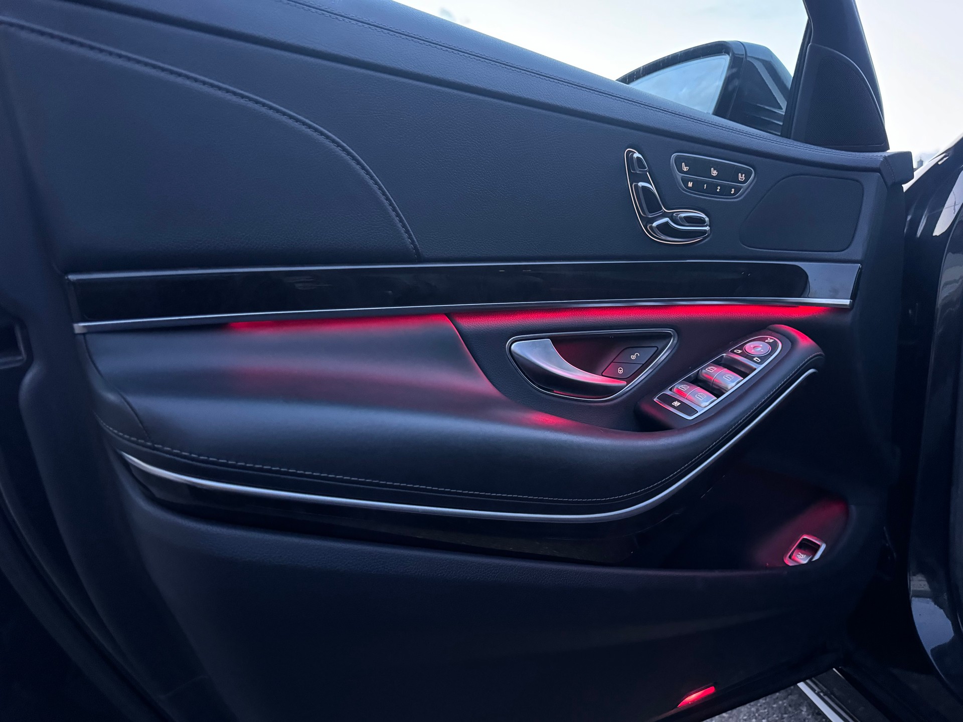 MERCEDES-BENZ S 300 L BlueTEC Hybrid 7G-Tronic-image-13