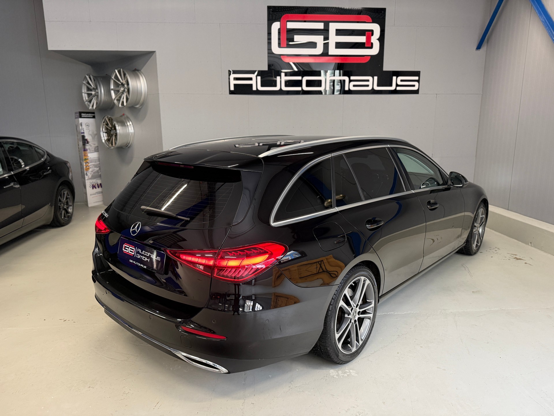 MERCEDES-BENZ C 220 d 9G-Tronic-image-3