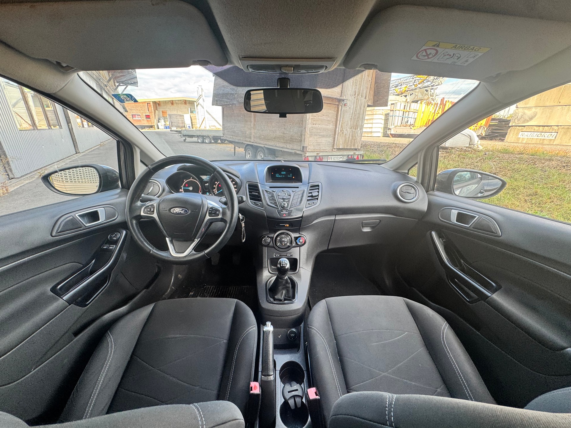 FORD Fiesta 1.5 TDCi Titanium-image-10