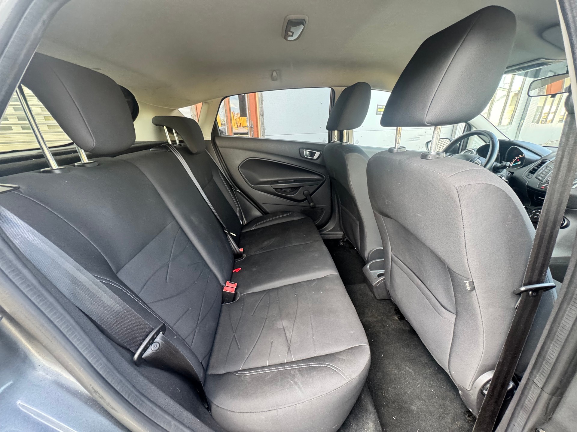 FORD Fiesta 1.5 TDCi Titanium-image-12