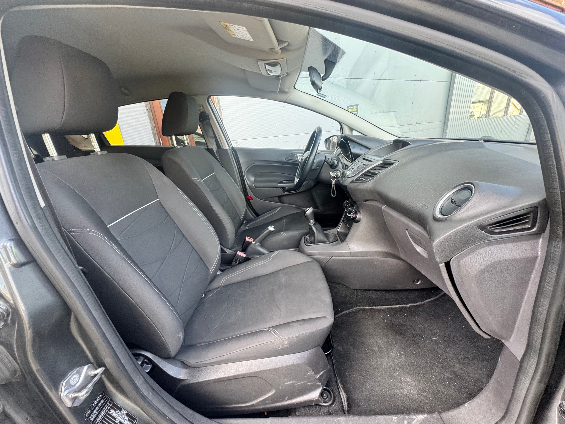 FORD Fiesta 1.5 TDCi Titanium-image-9