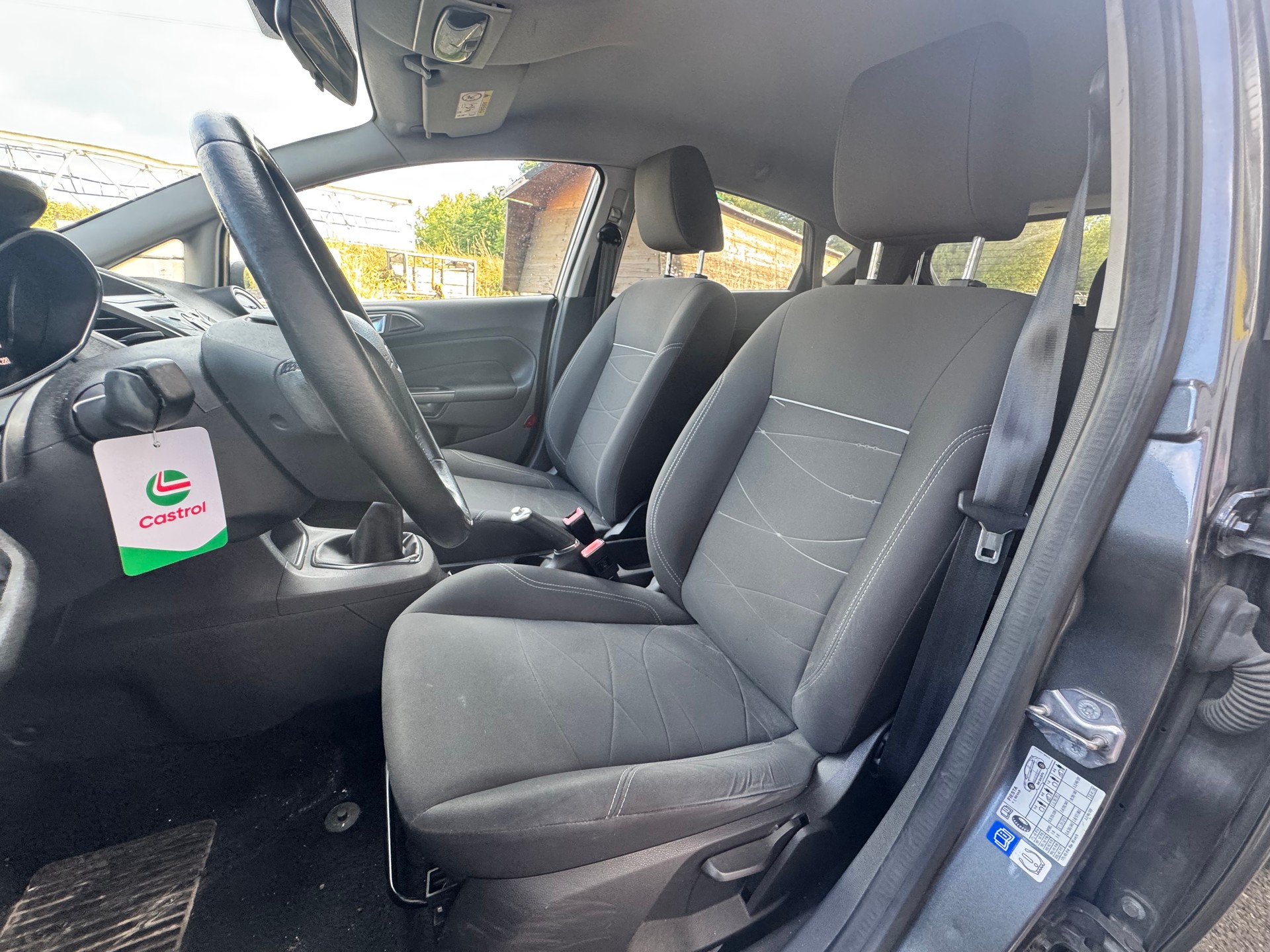 FORD Fiesta 1.5 TDCi Titanium-image-8