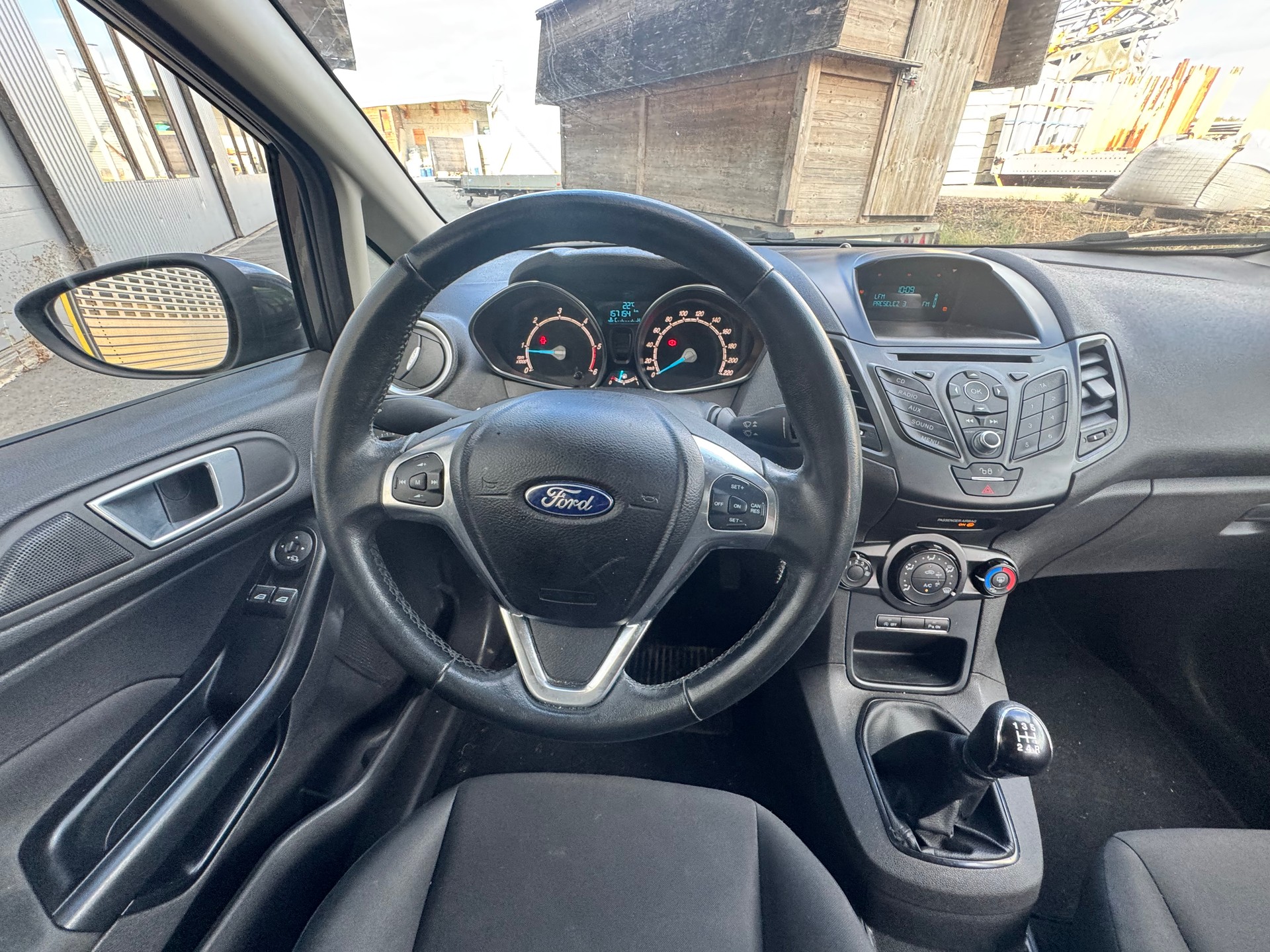 FORD Fiesta 1.5 TDCi Titanium-image-7