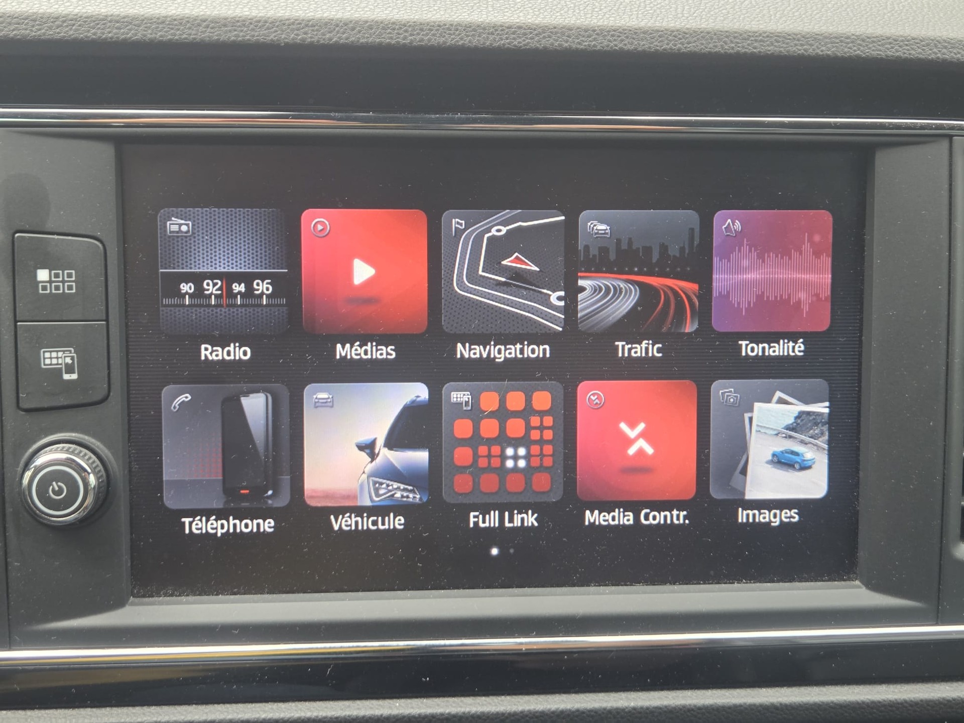 SEAT Leon ST 1.5 TSI EVO ACT SWISS FR DSG ** Frish MFK ** Expertise du jour **-image-7