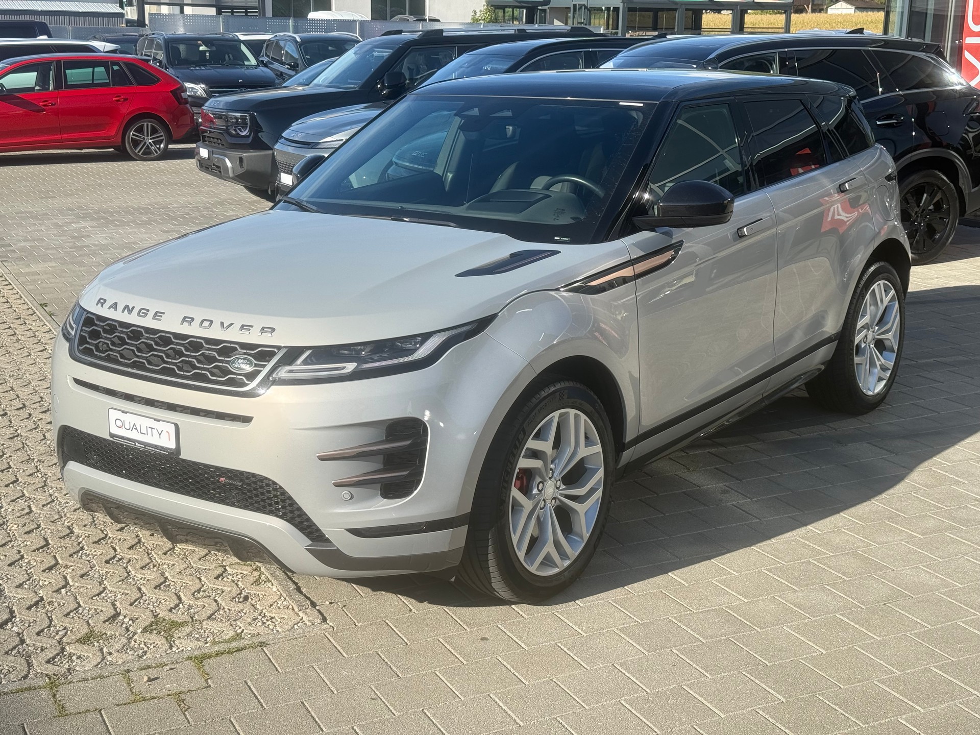 LAND ROVER Range Rover Evoque P 300e SE AT8-image-3