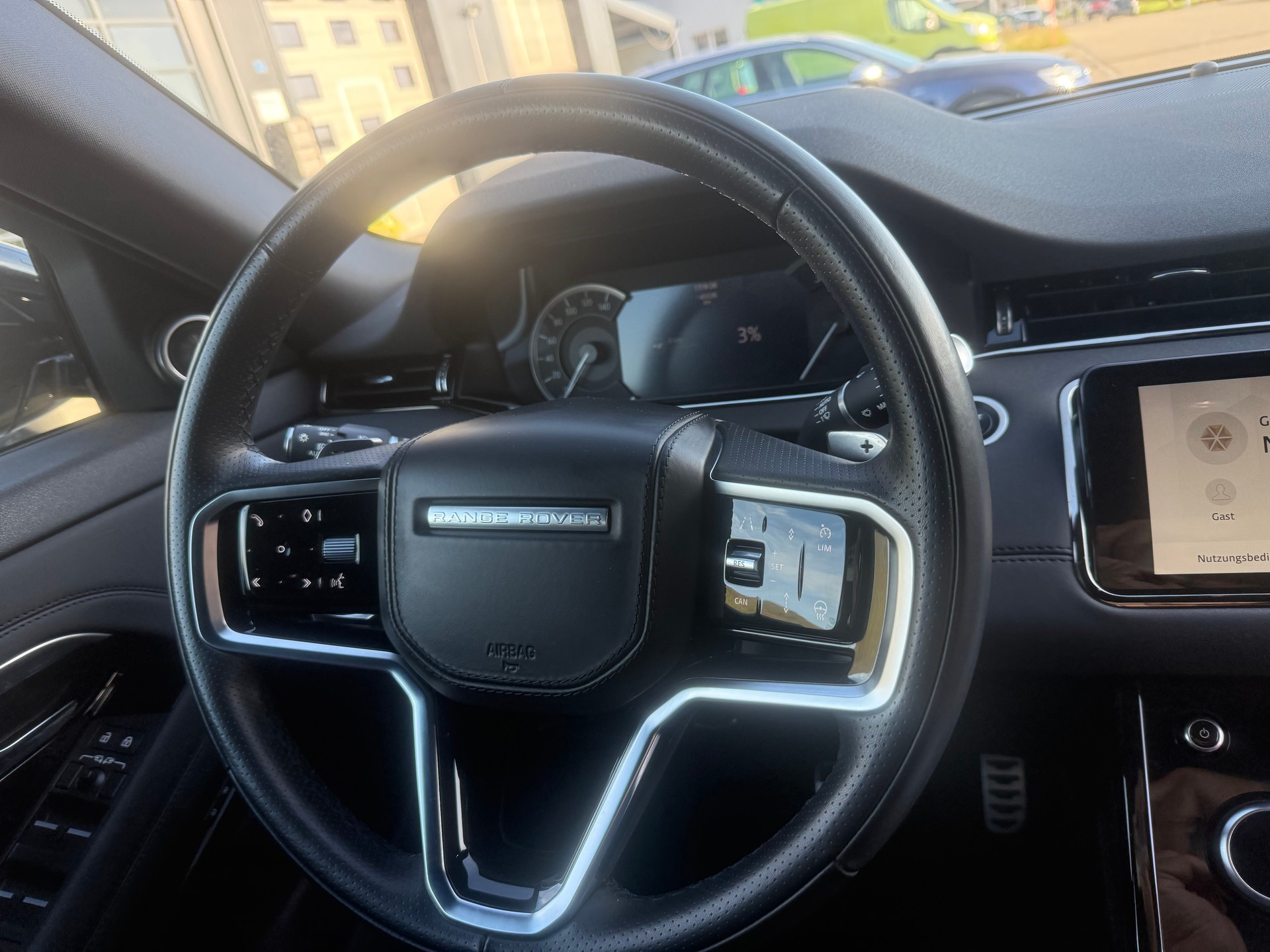 LAND ROVER Range Rover Evoque P 300e SE AT8-image-27