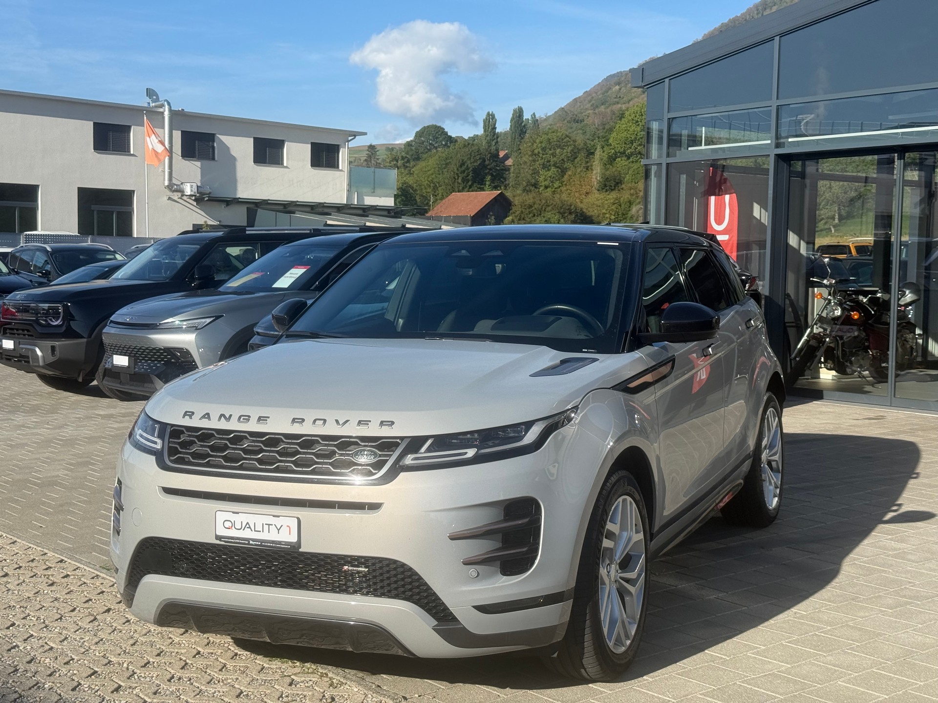 LAND ROVER Range Rover Evoque P 300e SE AT8-image-1