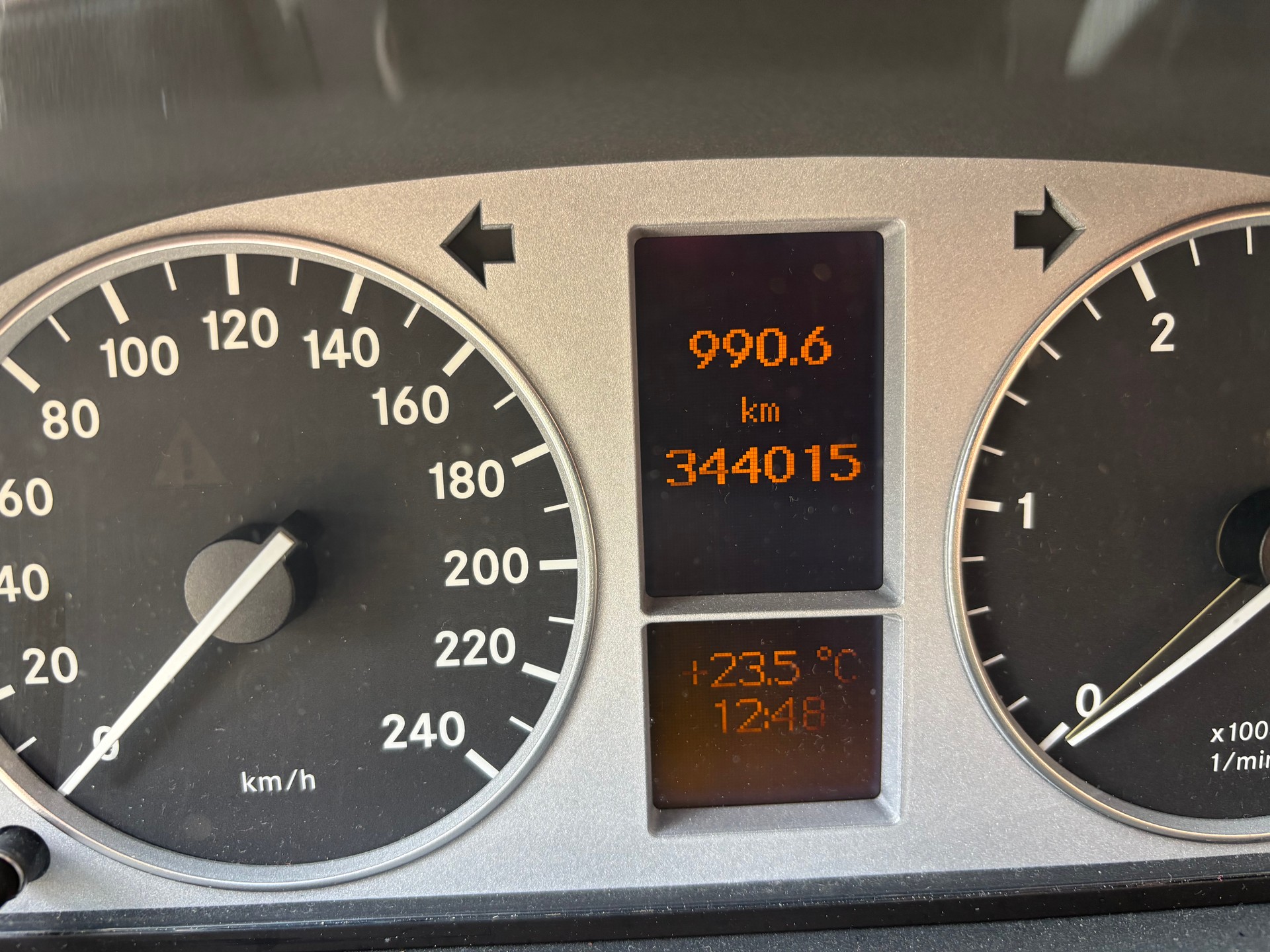 MERCEDES-BENZ B 200 CDI-image-6