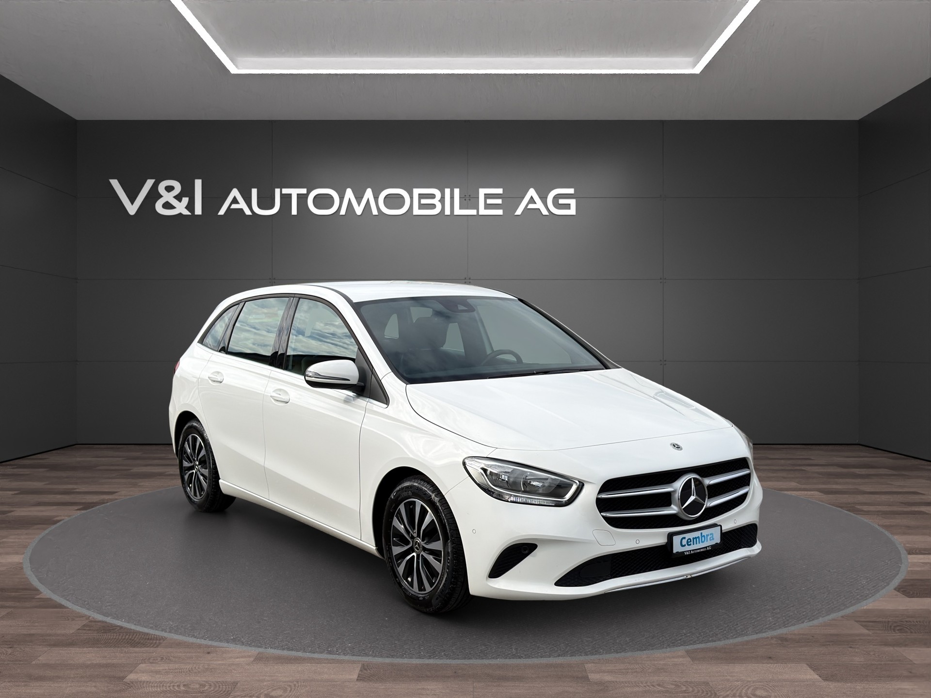 MERCEDES-BENZ B 180 SE Line 7G-DCT-image-1