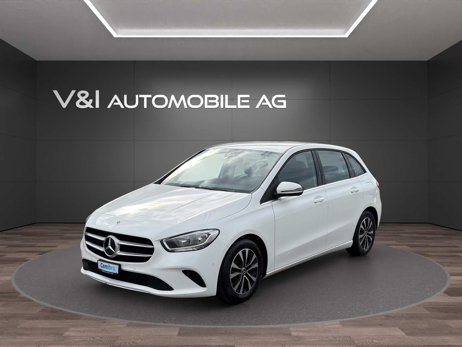 MERCEDES-BENZ B 180 SE Line 7G-DCT-image-0